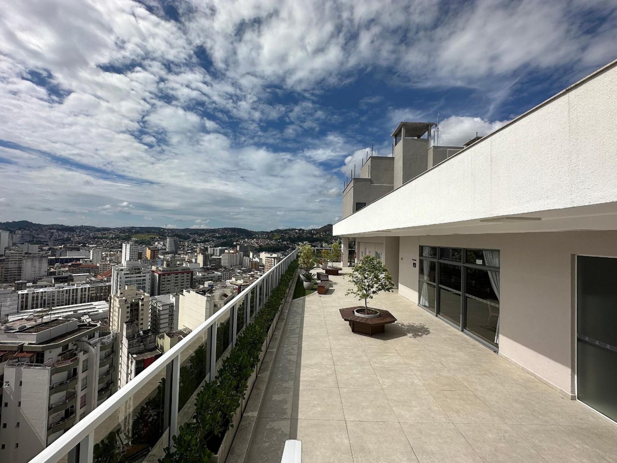 Studio Pink com ar, varanda, academia e piscina