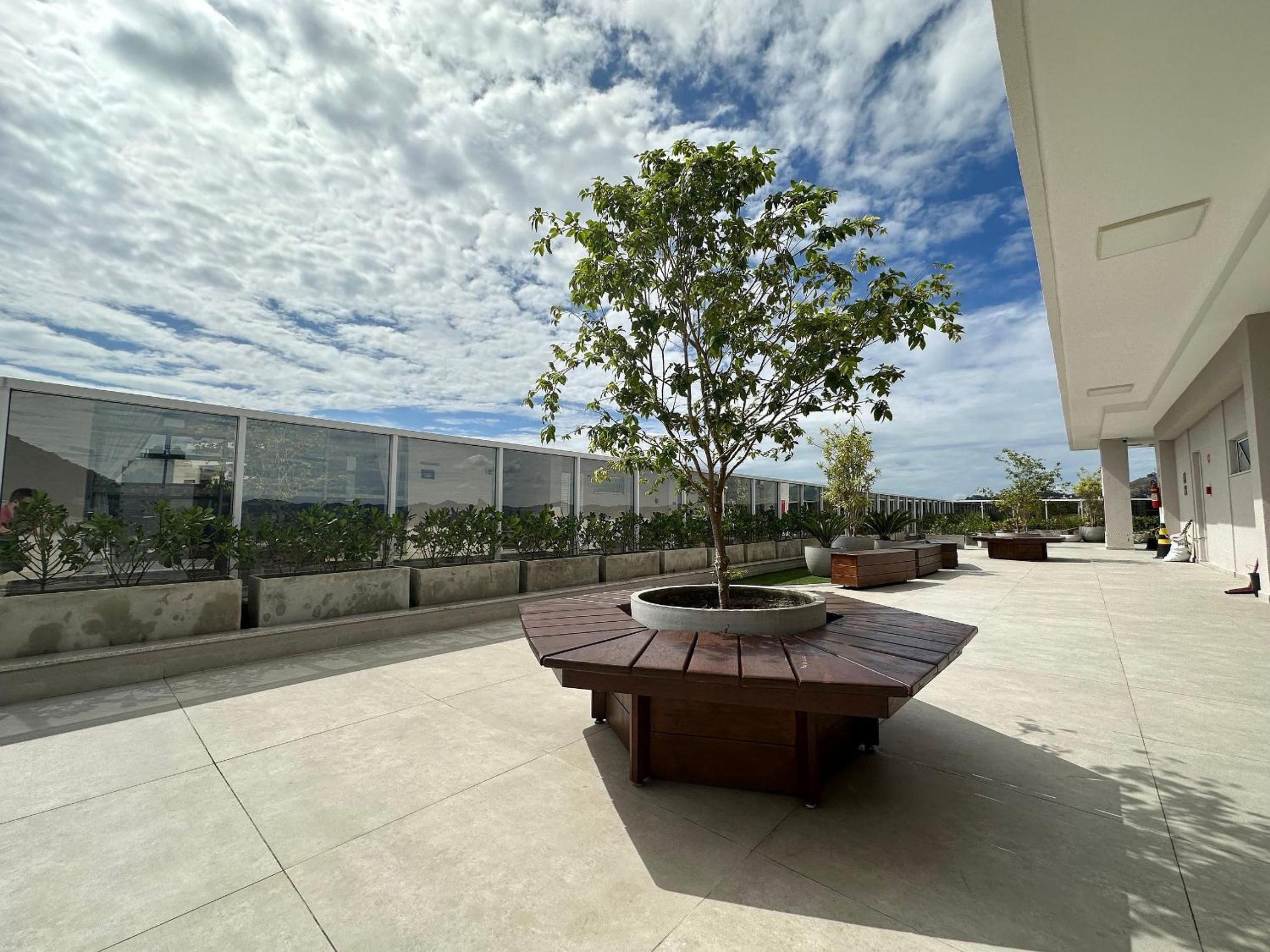 Studio Pink com ar, varanda, academia e piscina