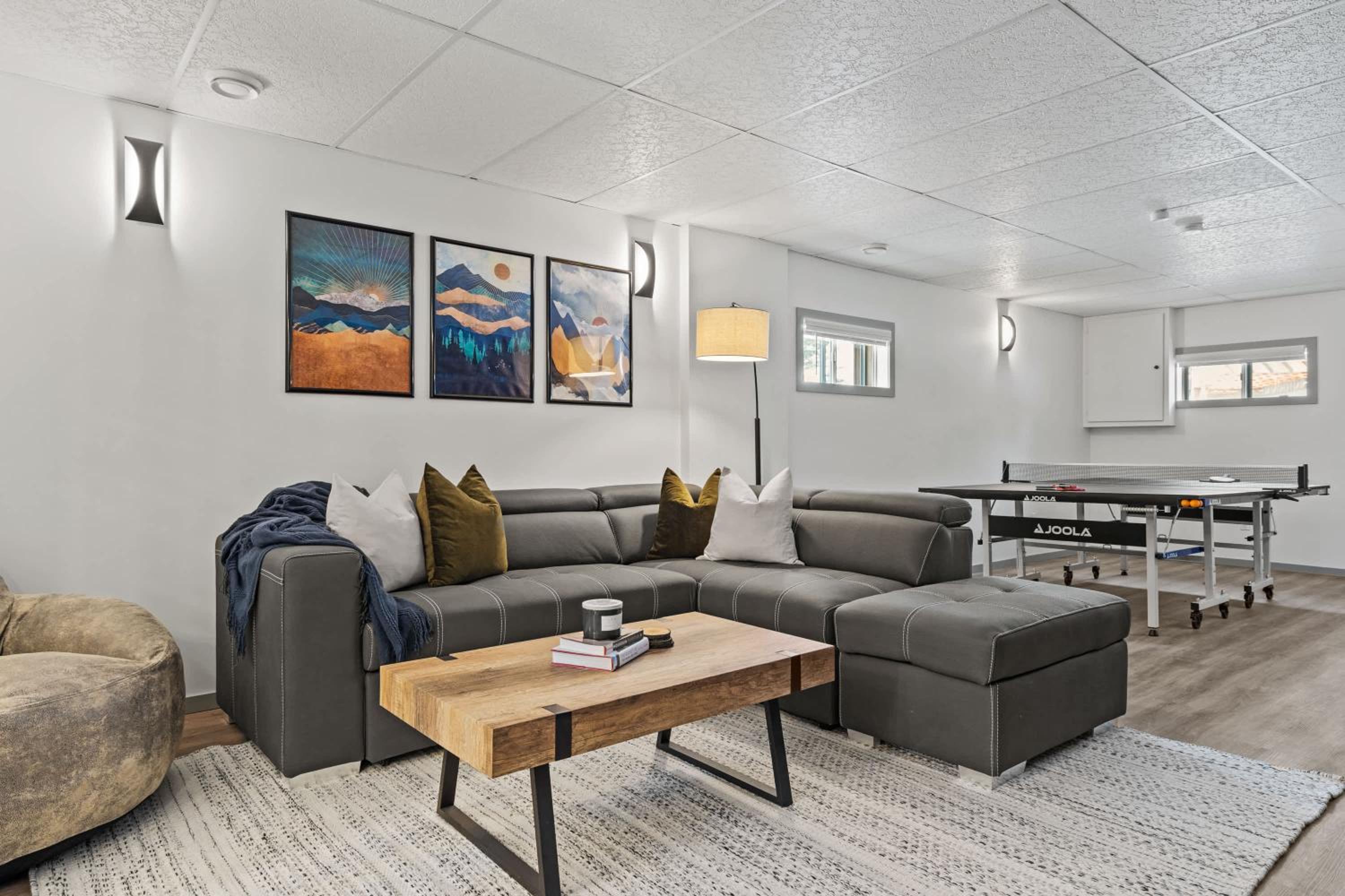 The Matterhorn I HotTub I Ping Pong I Chalk Wall