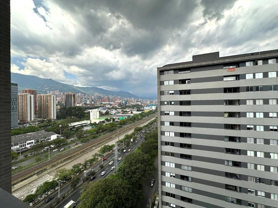Gorgeous, Modern, and Air-Conditioned Included