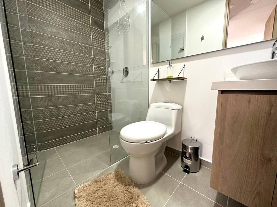Gorgeous, Modern, and Air-Conditioned Included