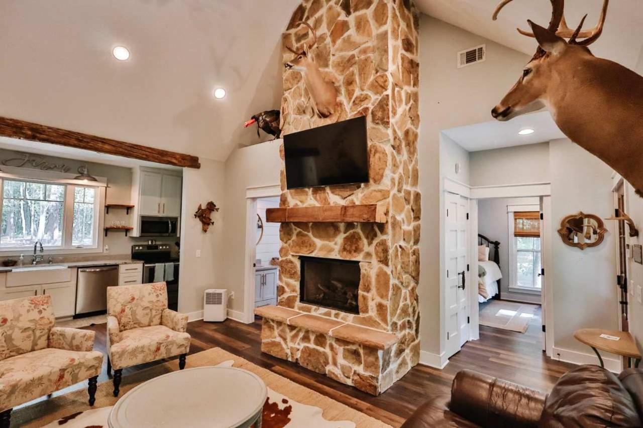 The Camellia Cottage - private family space view 4