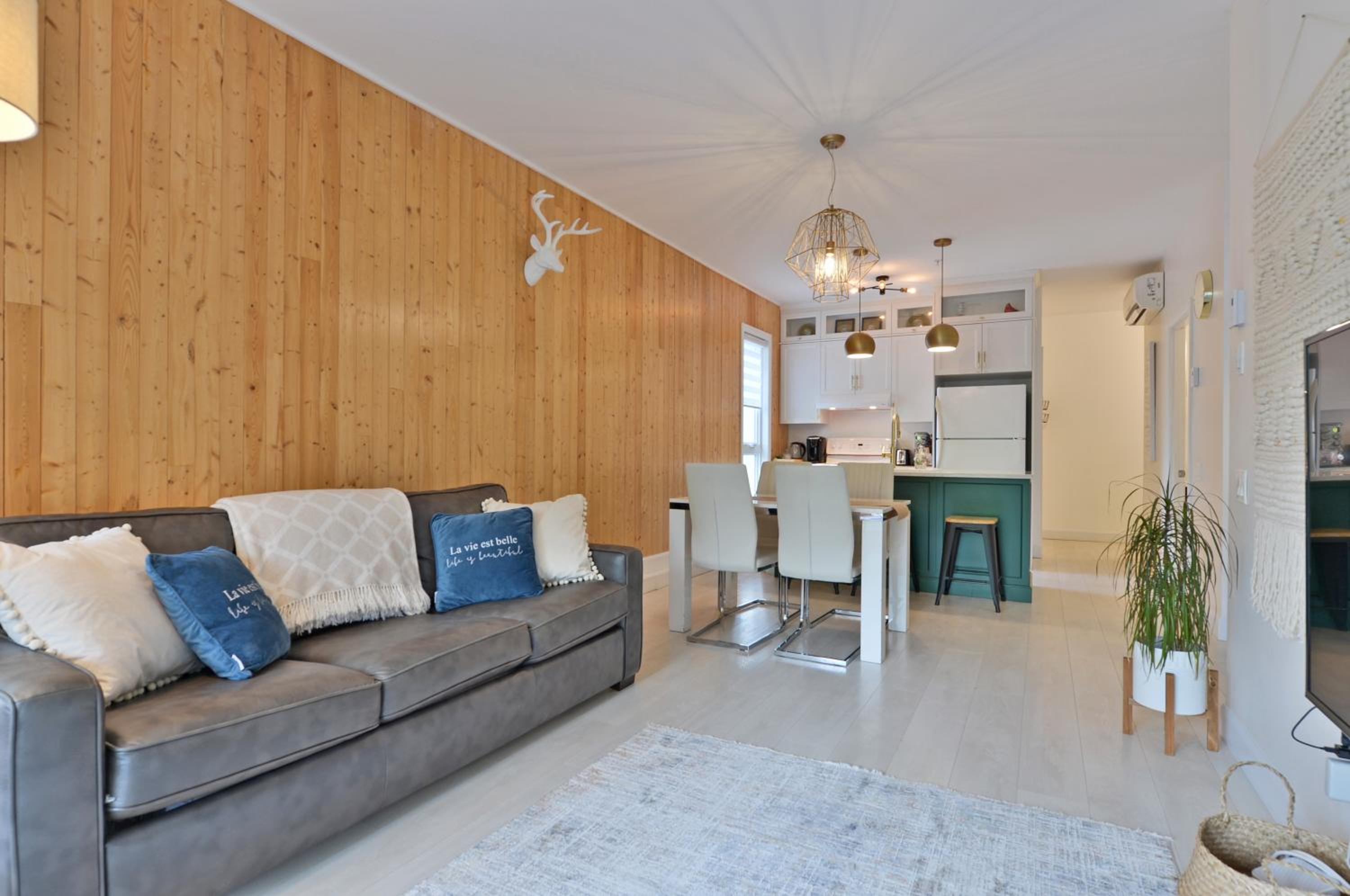 La vie est belle: FREE PARKING, GYM, ROOFTOP TERRACE