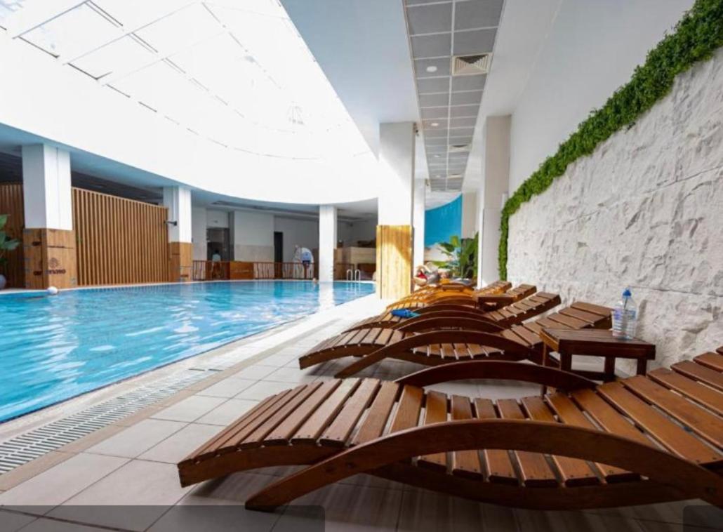 22nd Floor Lux Apt With Pool & Fitness view 4