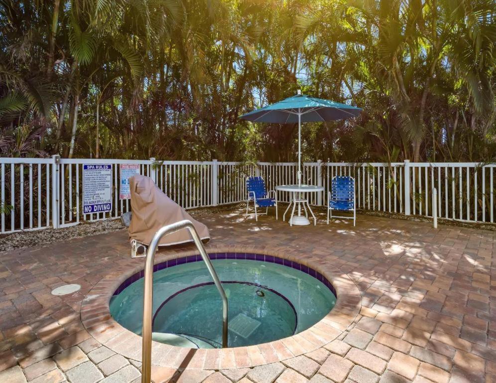 Oasis Getaways Escape the COLD!