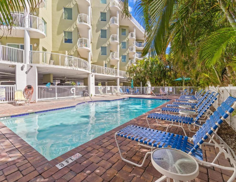 Oasis Getaways Escape the COLD!