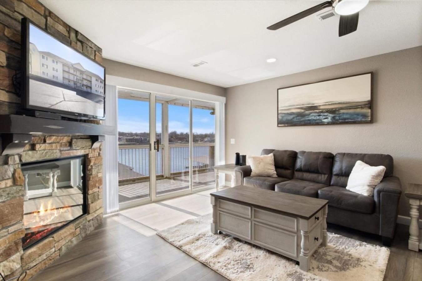 Ledges Landing Waterfront Condo, Beach, Pools