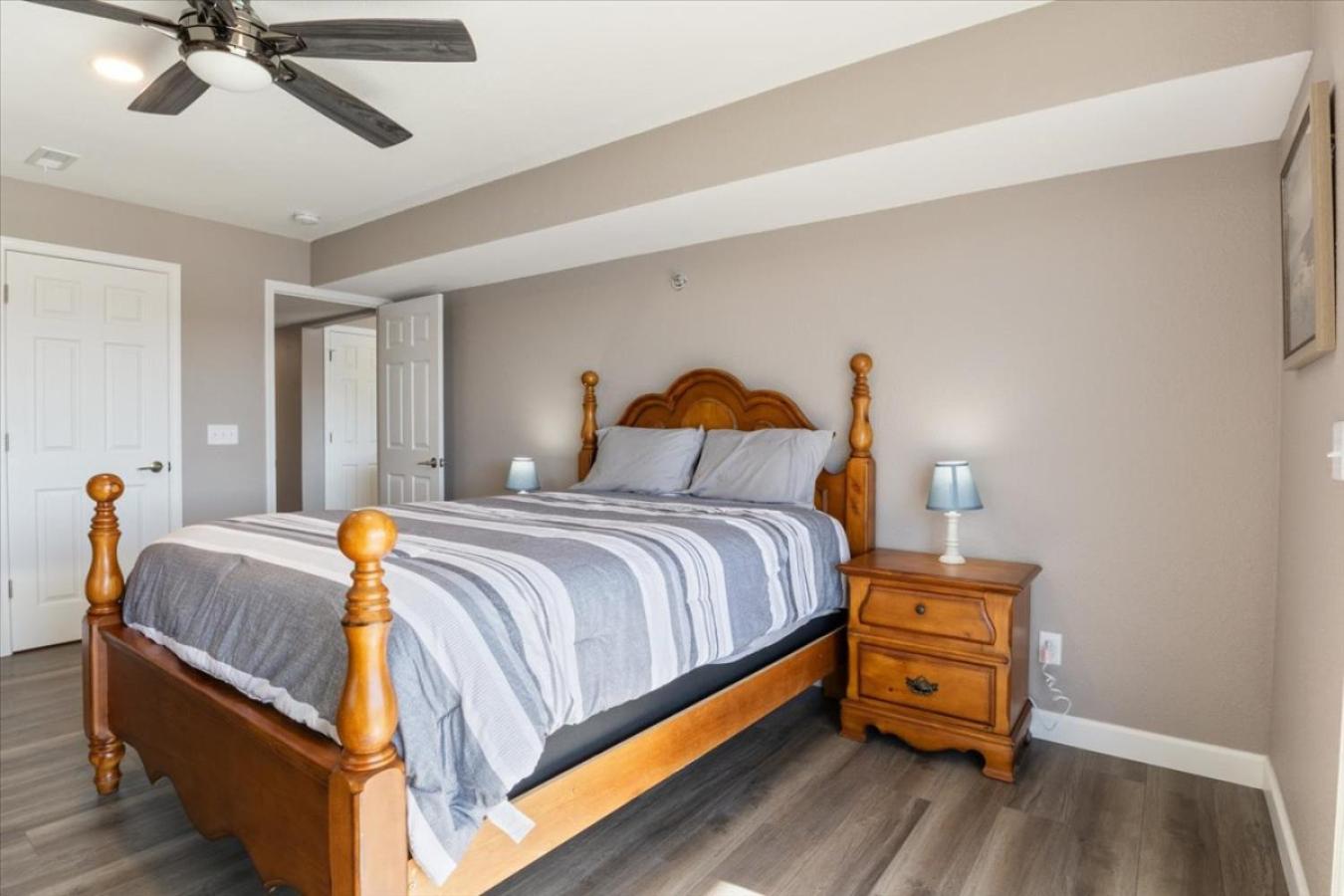 Ledges Landing Waterfront Condo, Beach, Pools