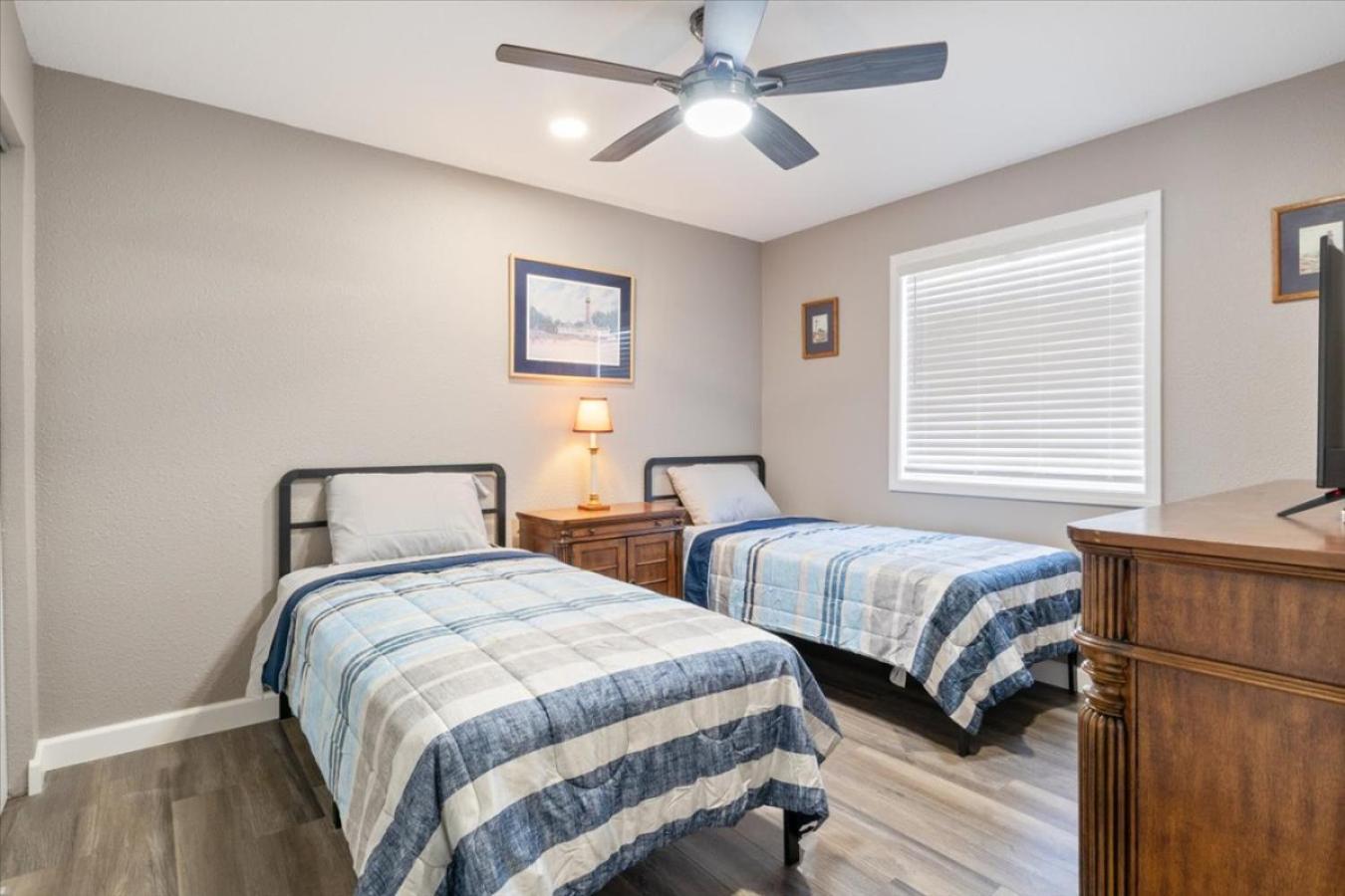 Ledges Landing Waterfront Condo, Beach, Pools