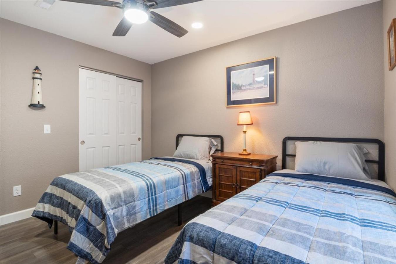 Ledges Landing Waterfront Condo, Beach, Pools
