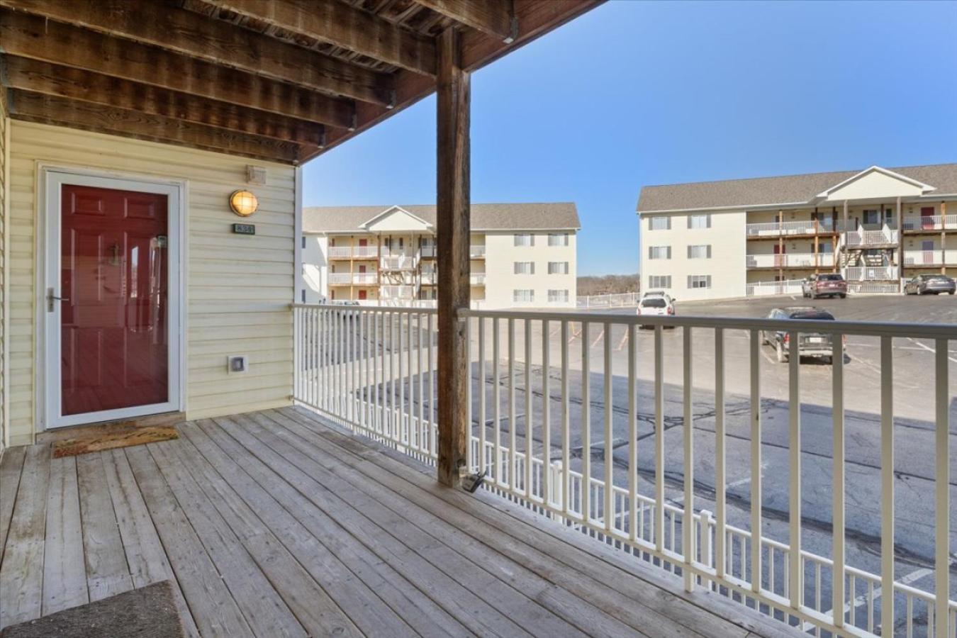 Ledges Landing Waterfront Condo, Beach, Pools