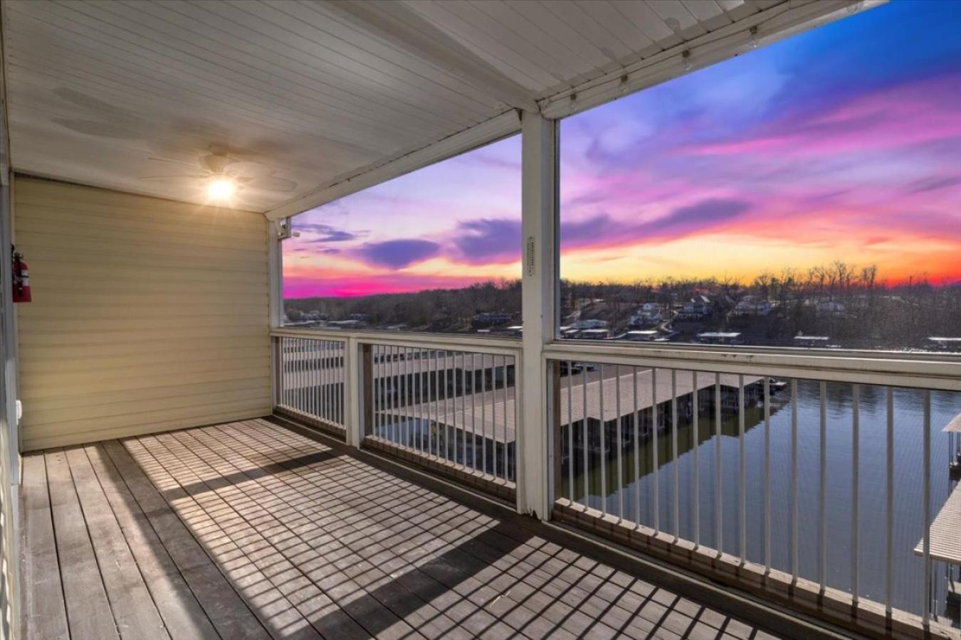 Ledges Landing Waterfront Condo, Beach, Pools
