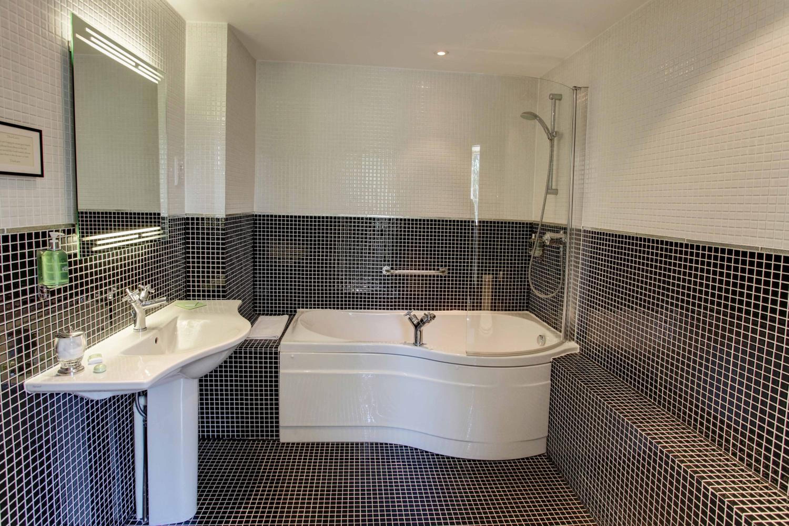 Sherborne Vacations - The Grange at Oborne - Property Image 2
