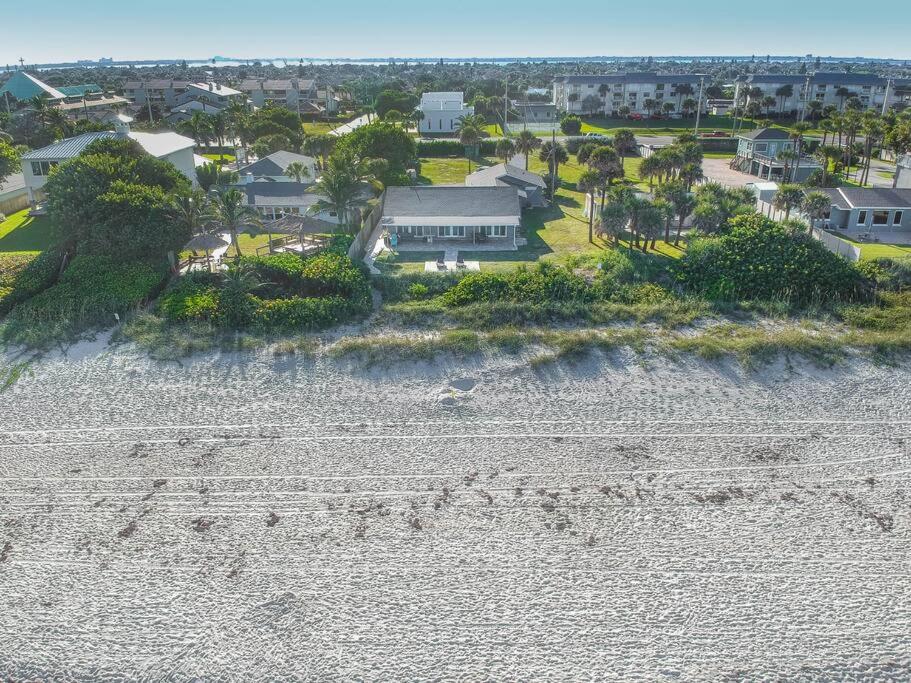Seascape - OCEANFRONT Luxury Home with Private Beach