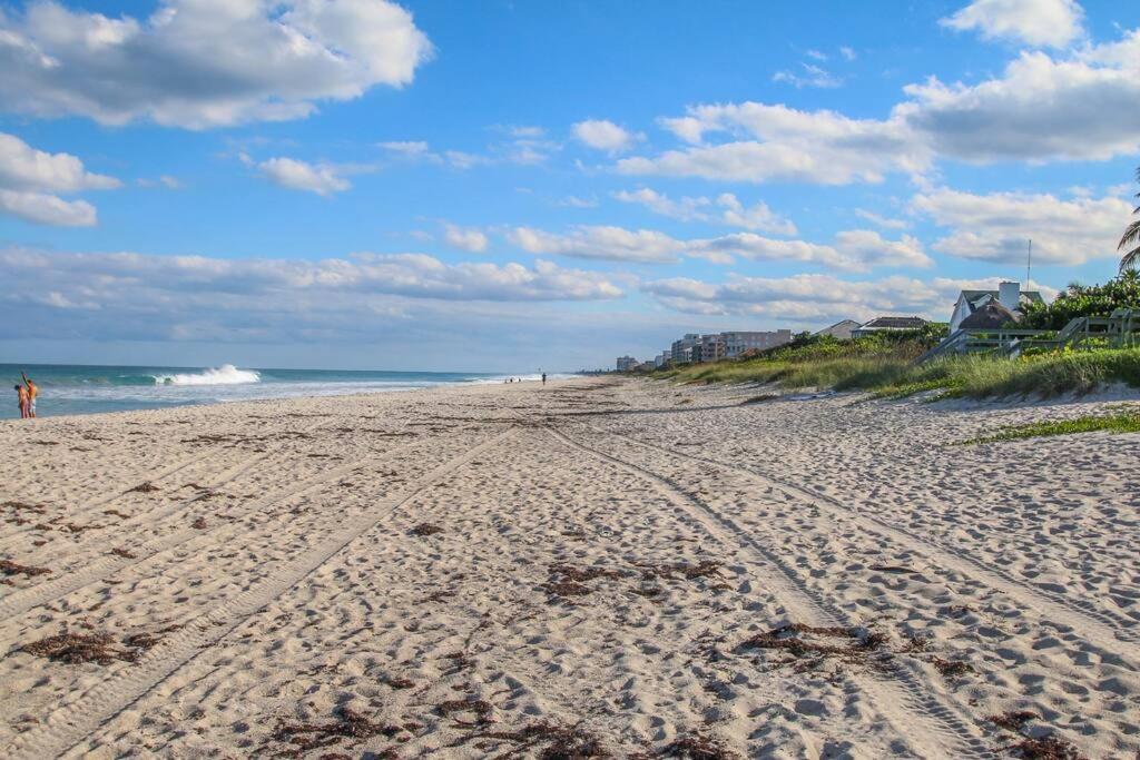 Seascape - OCEANFRONT Luxury Home with Private Beach