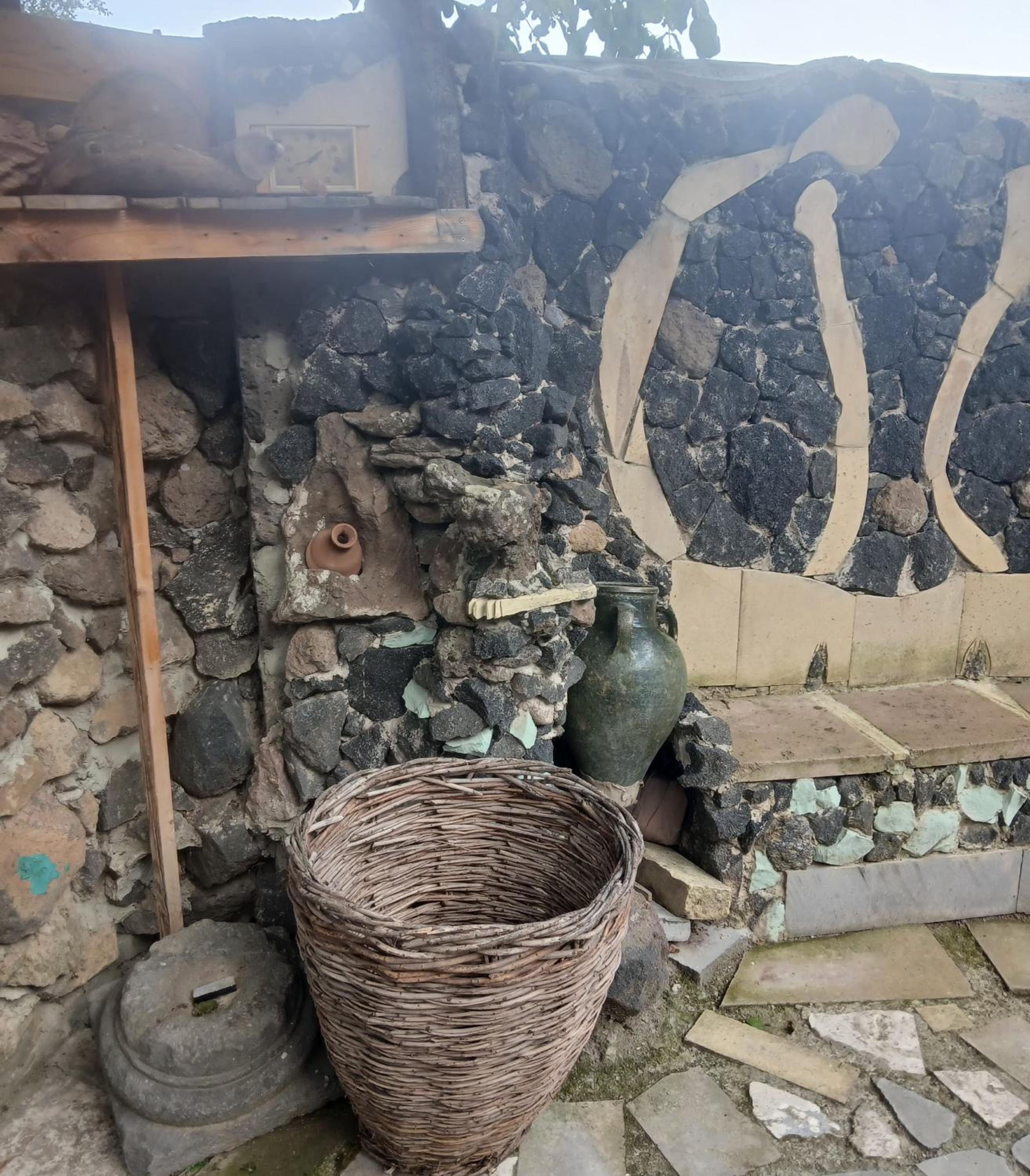 Parsamyan's family guest house and garden
