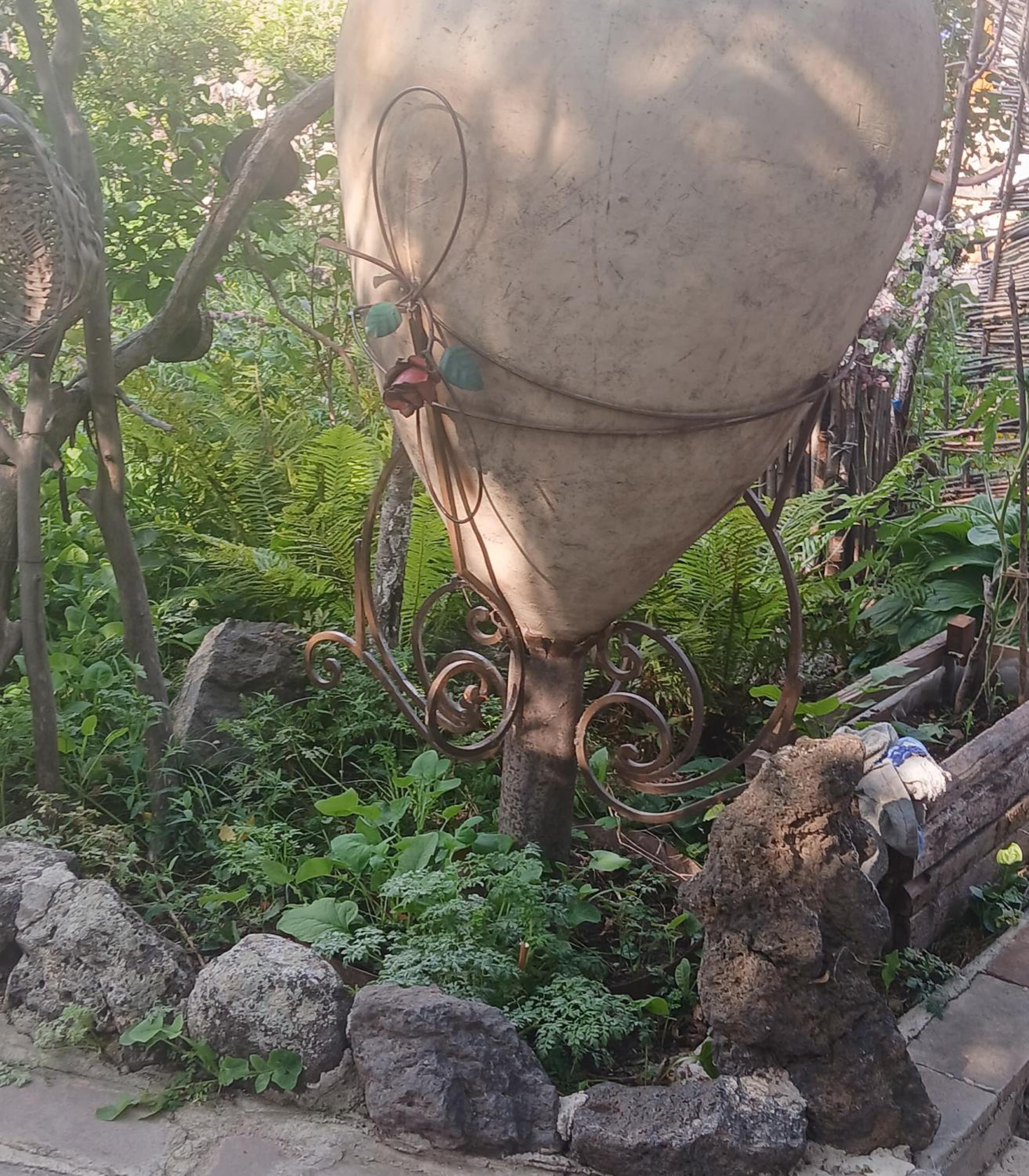 Parsamyan's family guest house and garden