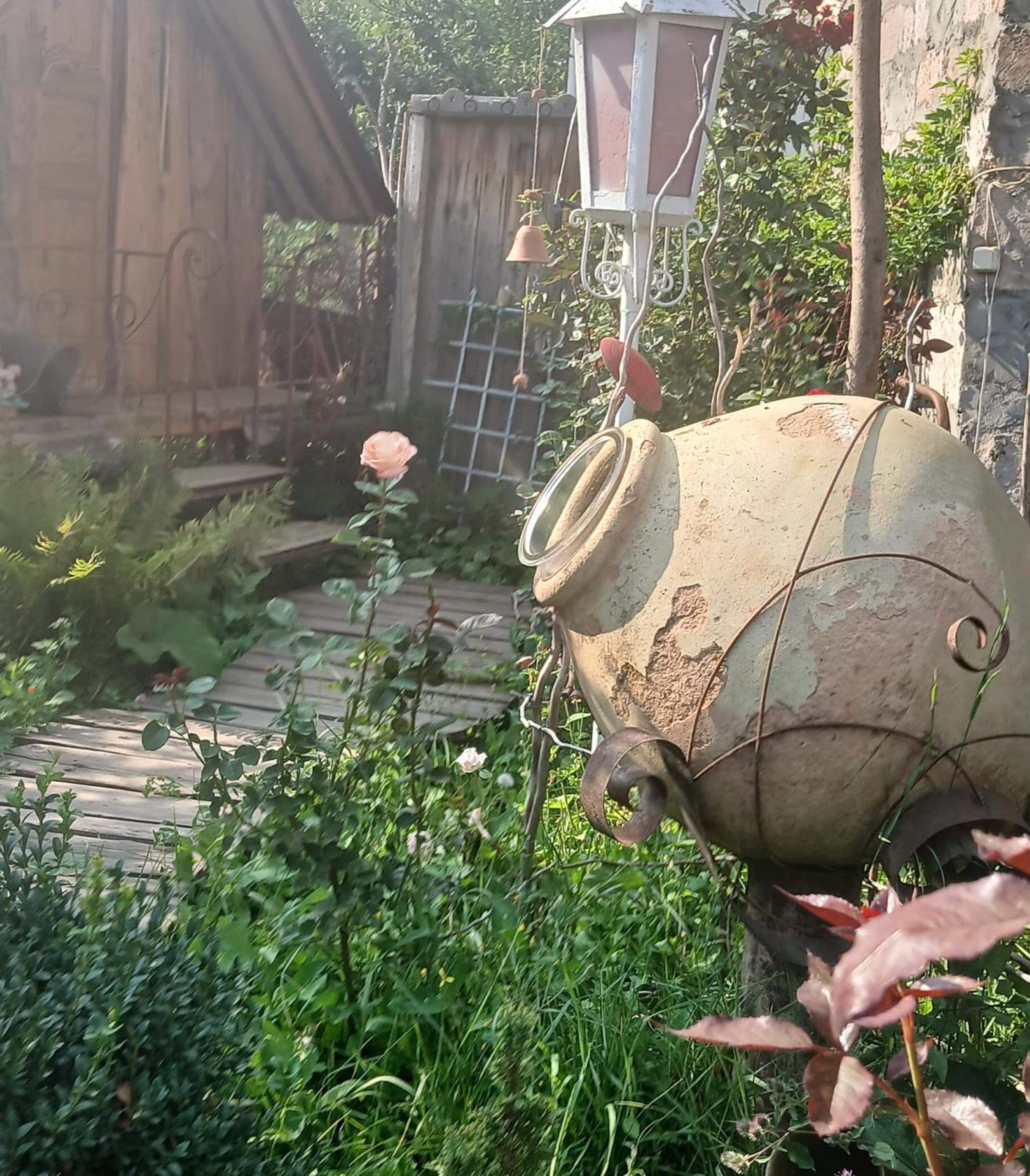 Parsamyan's family guest house and garden