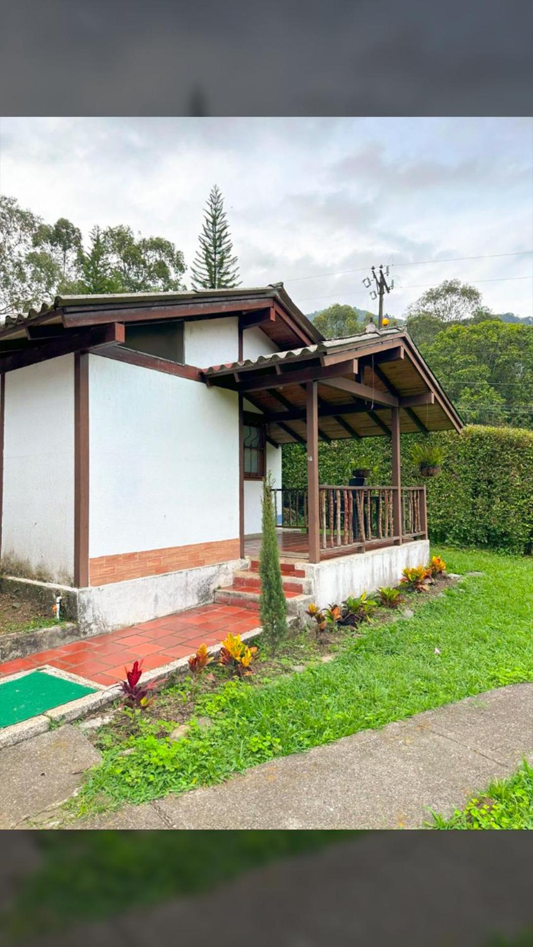 Finca con piscina los Eucaliptos Cali- Pance