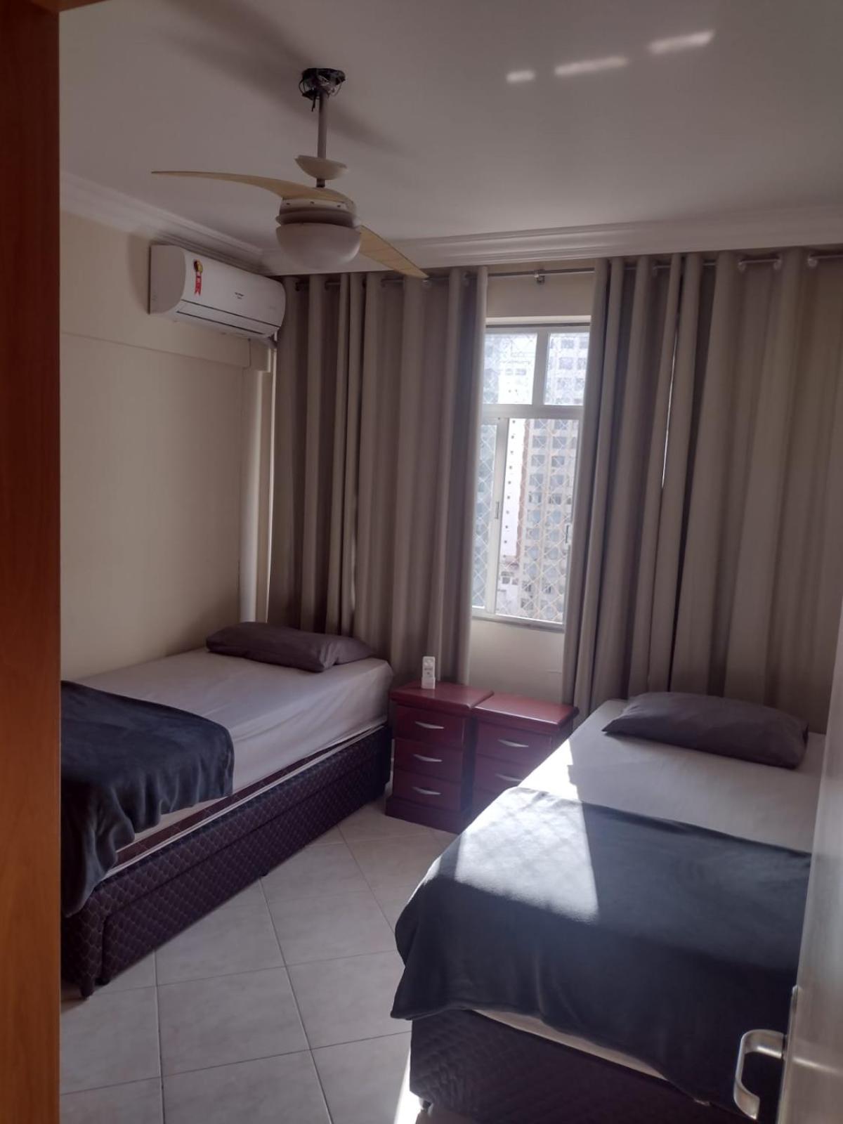 Apartamento 2 dormitórios calçadão balneário Camboriú
