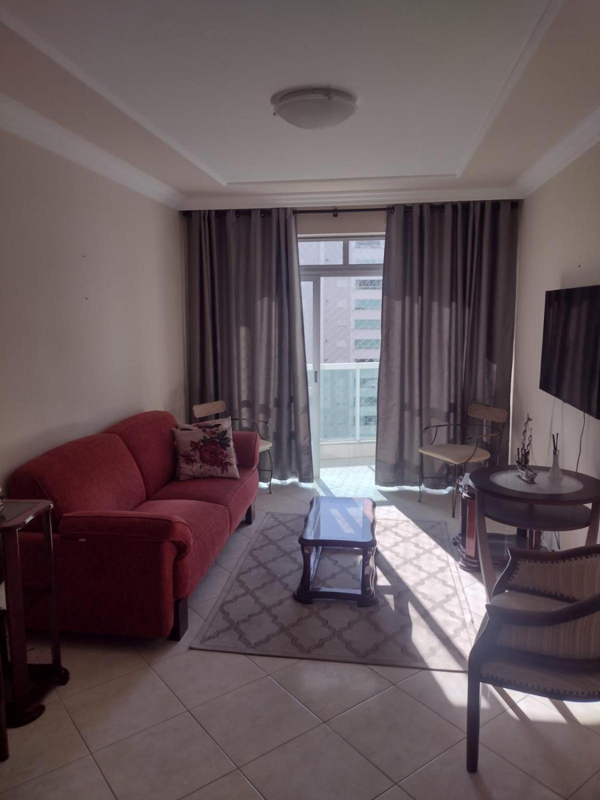 Apartamento 2 dormitórios calçadão balneário Camboriú