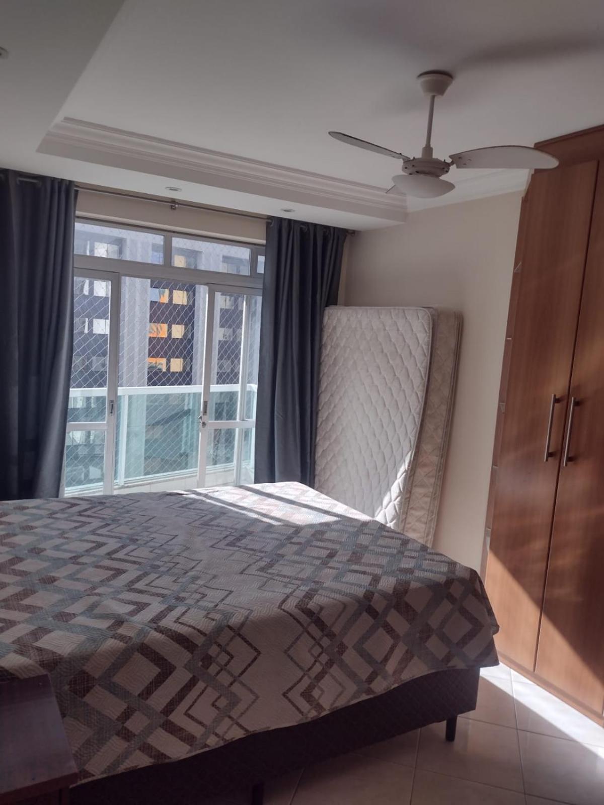 Apartamento 2 dormitórios calçadão balneário Camboriú