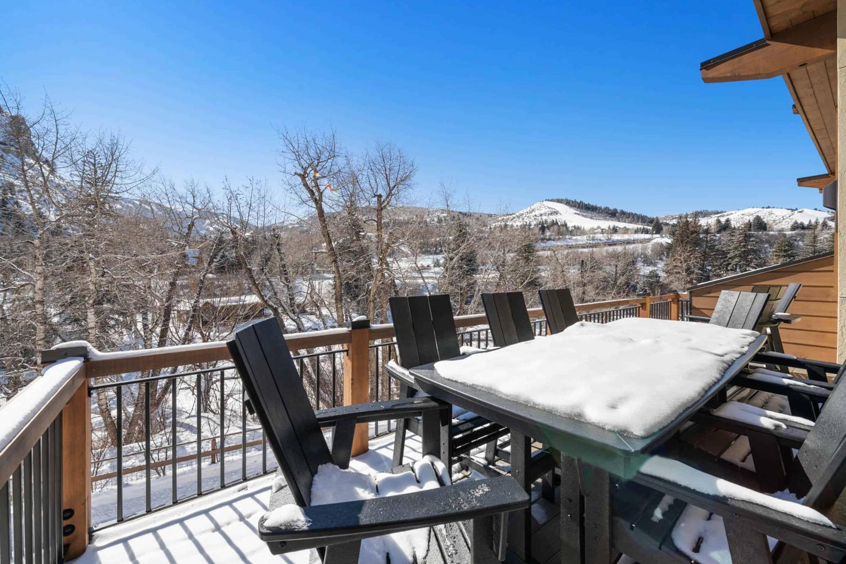 One Riverfront Townhome 05 by East West Hospitality view 5