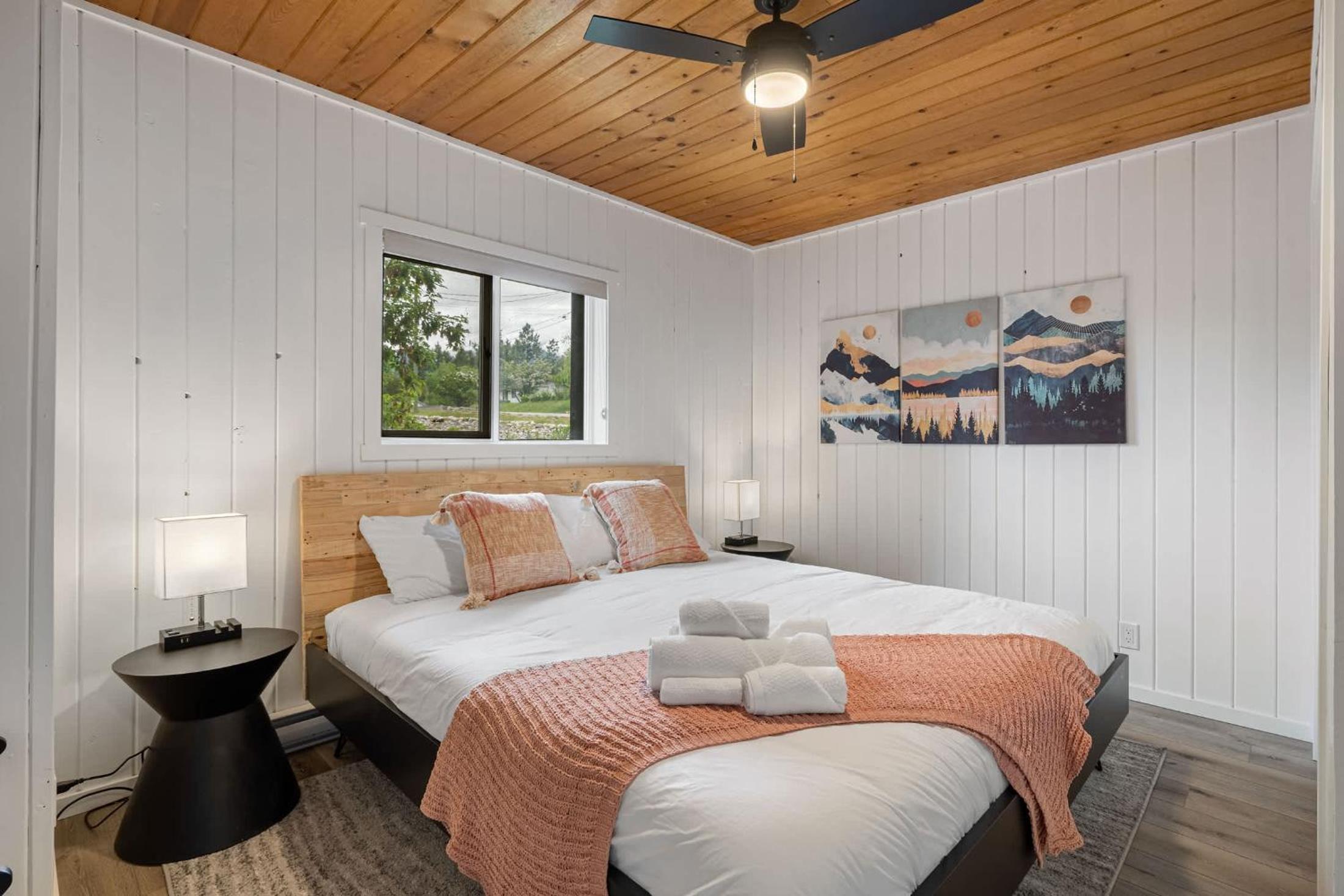 Merlot Mountain I Ping Pong I Sleep 7 I 55 RokuTV
