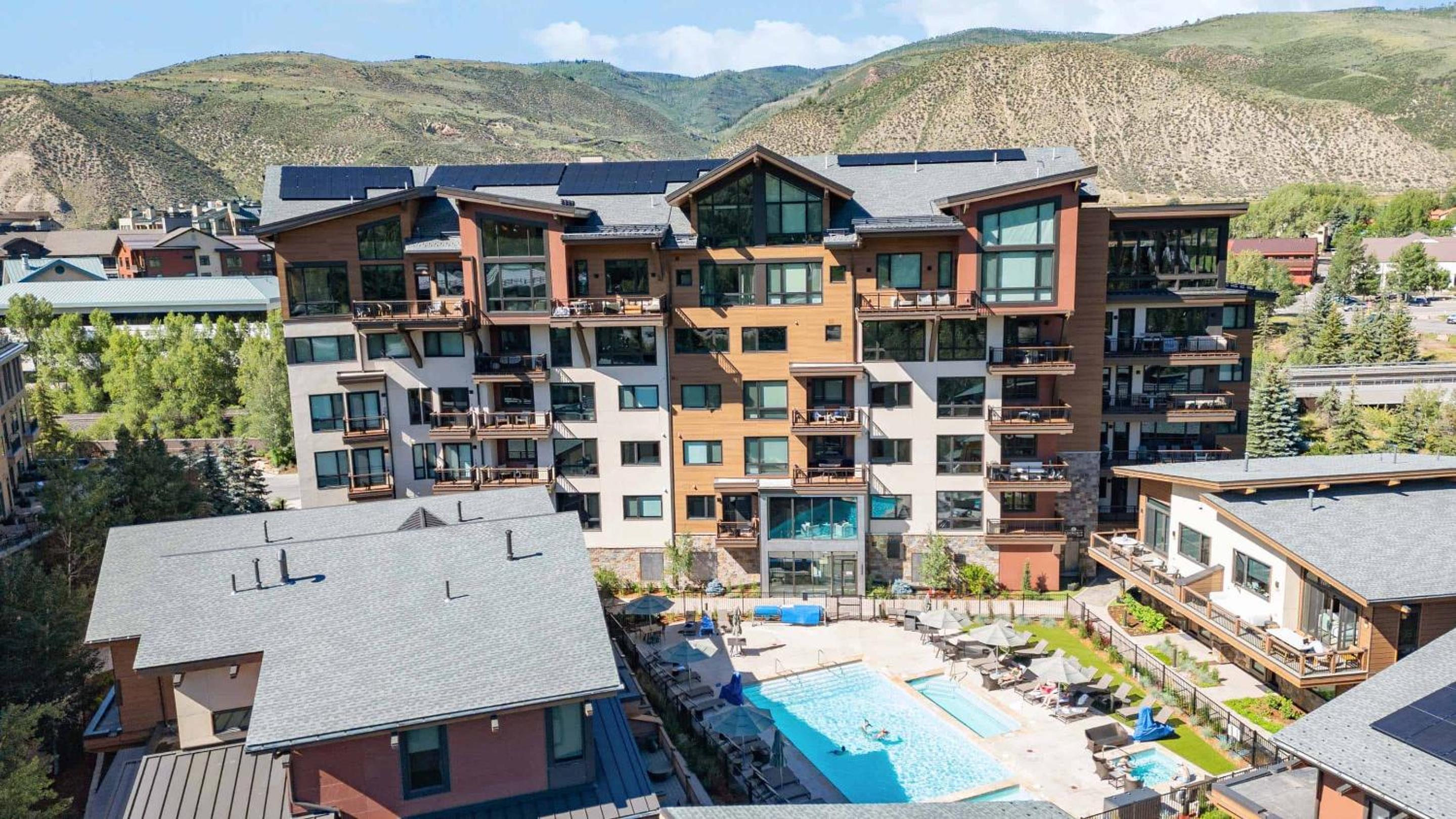 One Riverfront Condo 505 by East West Hospitality view 4