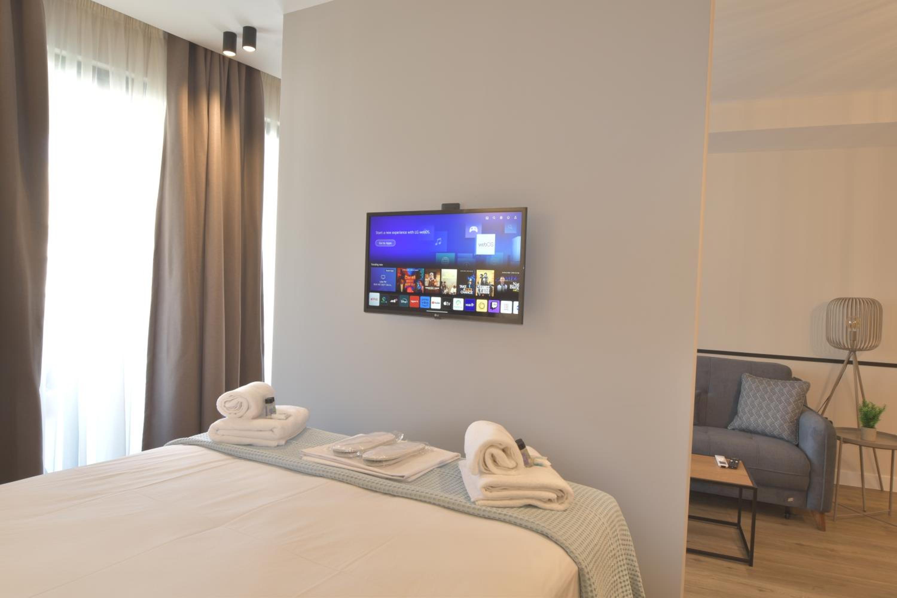 Feel Athens Studios at Monastiraki