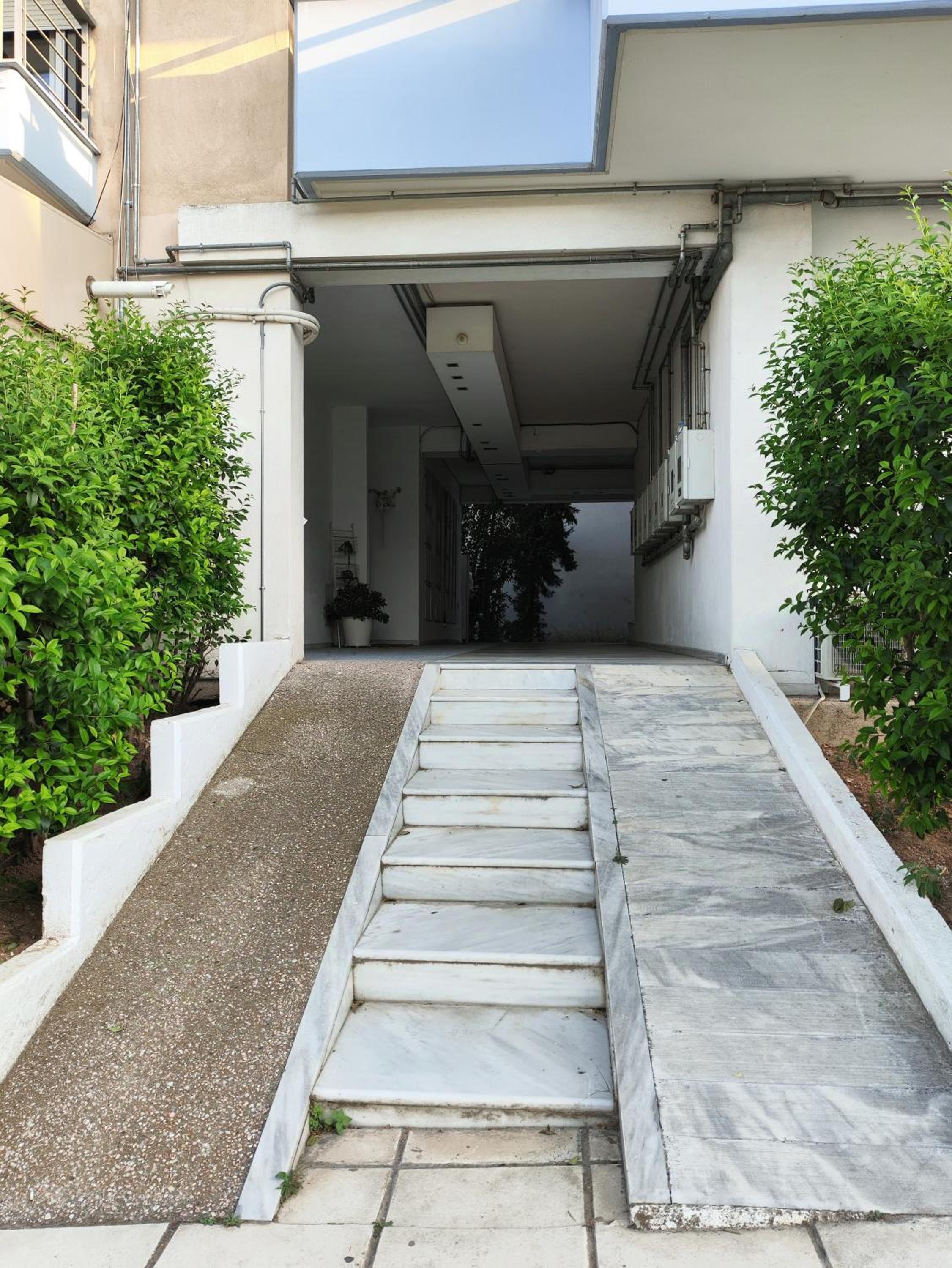 Homely flat near airport view 3
