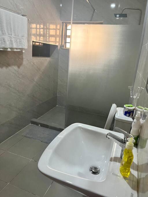 Spacious 1 bed with living room in Gudu view 3
