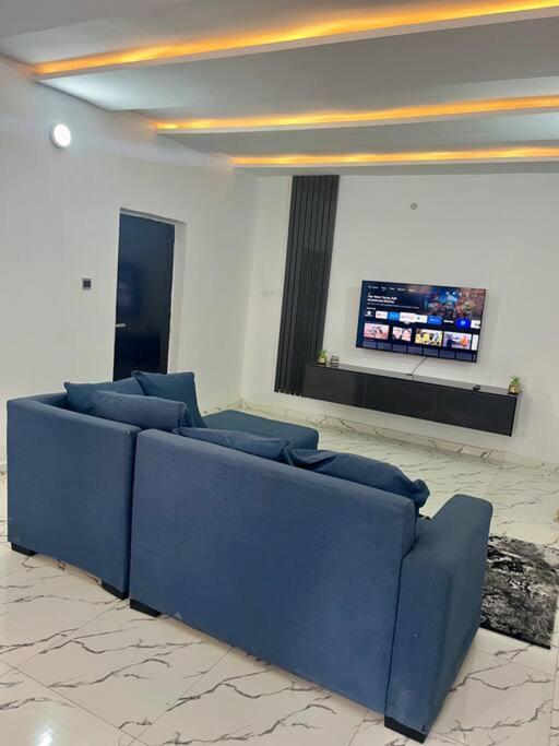 Spacious 1 bed with living room in Gudu view 4
