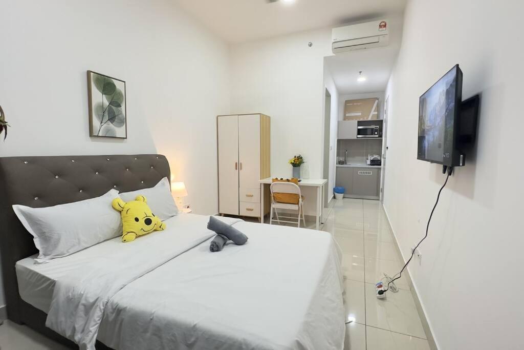 Couple nest studio with KLCC view Balcony Trion A4309KL