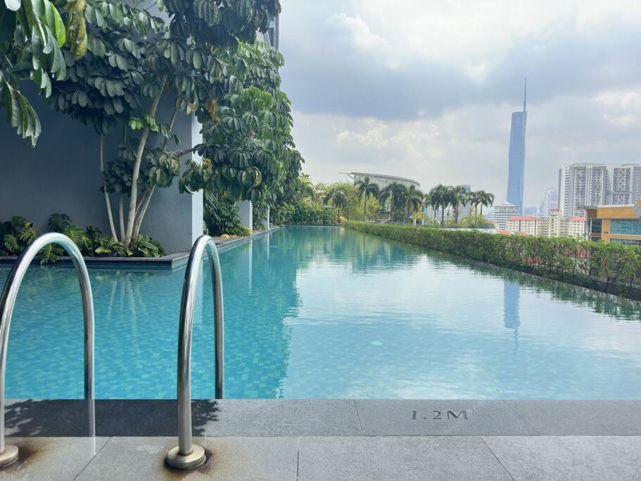 Couple nest studio with KLCC view Balcony Trion A4309KL
