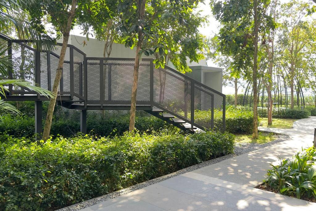 Couple nest studio with KLCC view Balcony Trion A4309KL