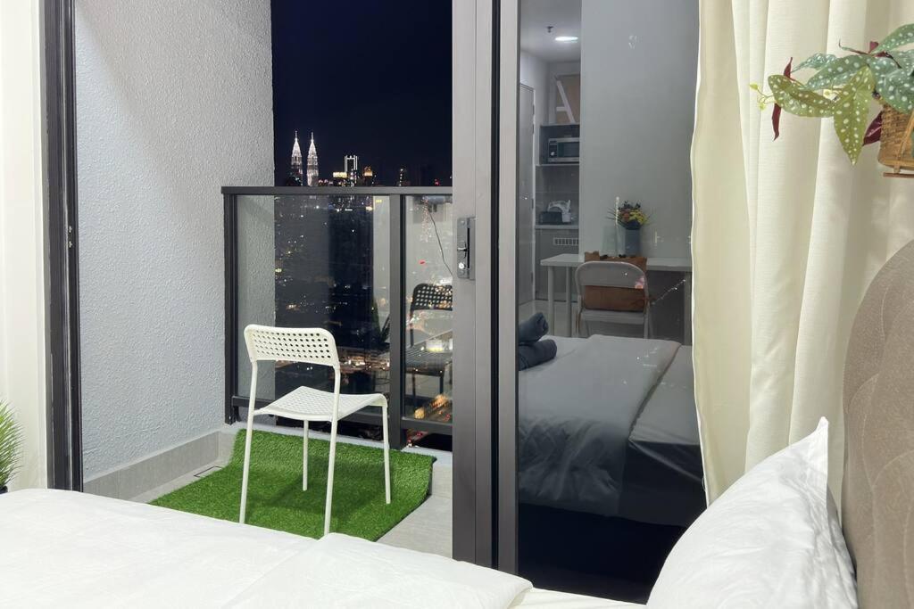 Couple nest studio with KLCC view Balcony Trion A4309KL