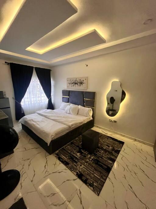 Studio Apartment with Kitchenette in Gudu view 3