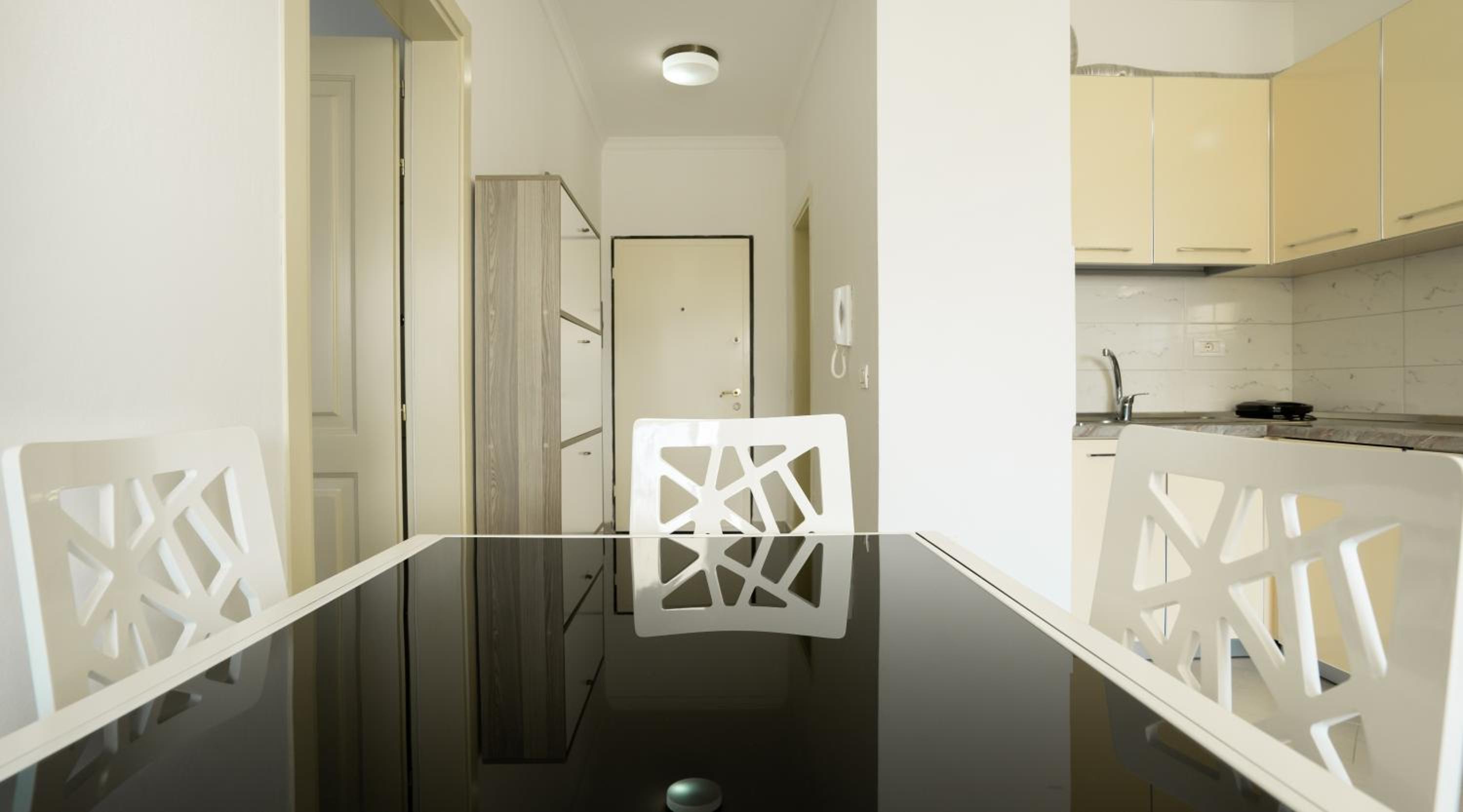 Albora's Seaside Apartment