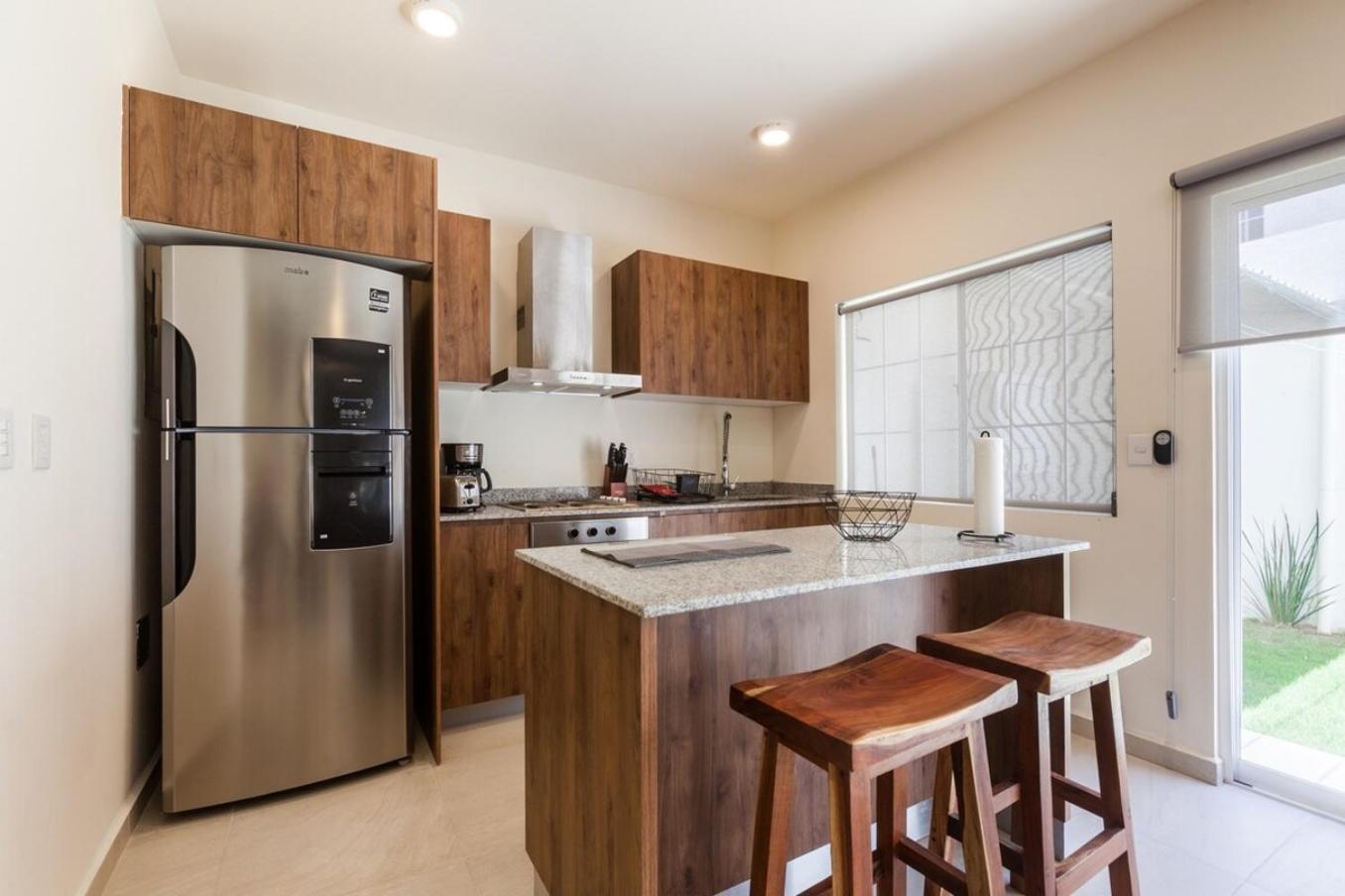 Casa Caribe 10min to Beach, WIFI 100MB,3Pools,Gym