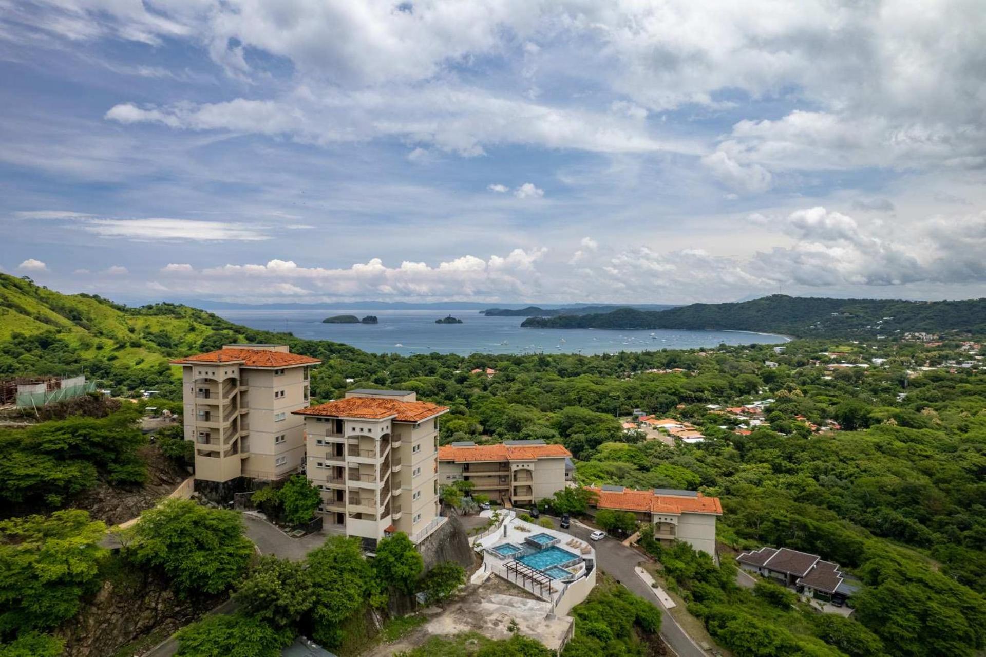 Segovia E301 Coco Gorgeous 3-BD Ocean-View Condo