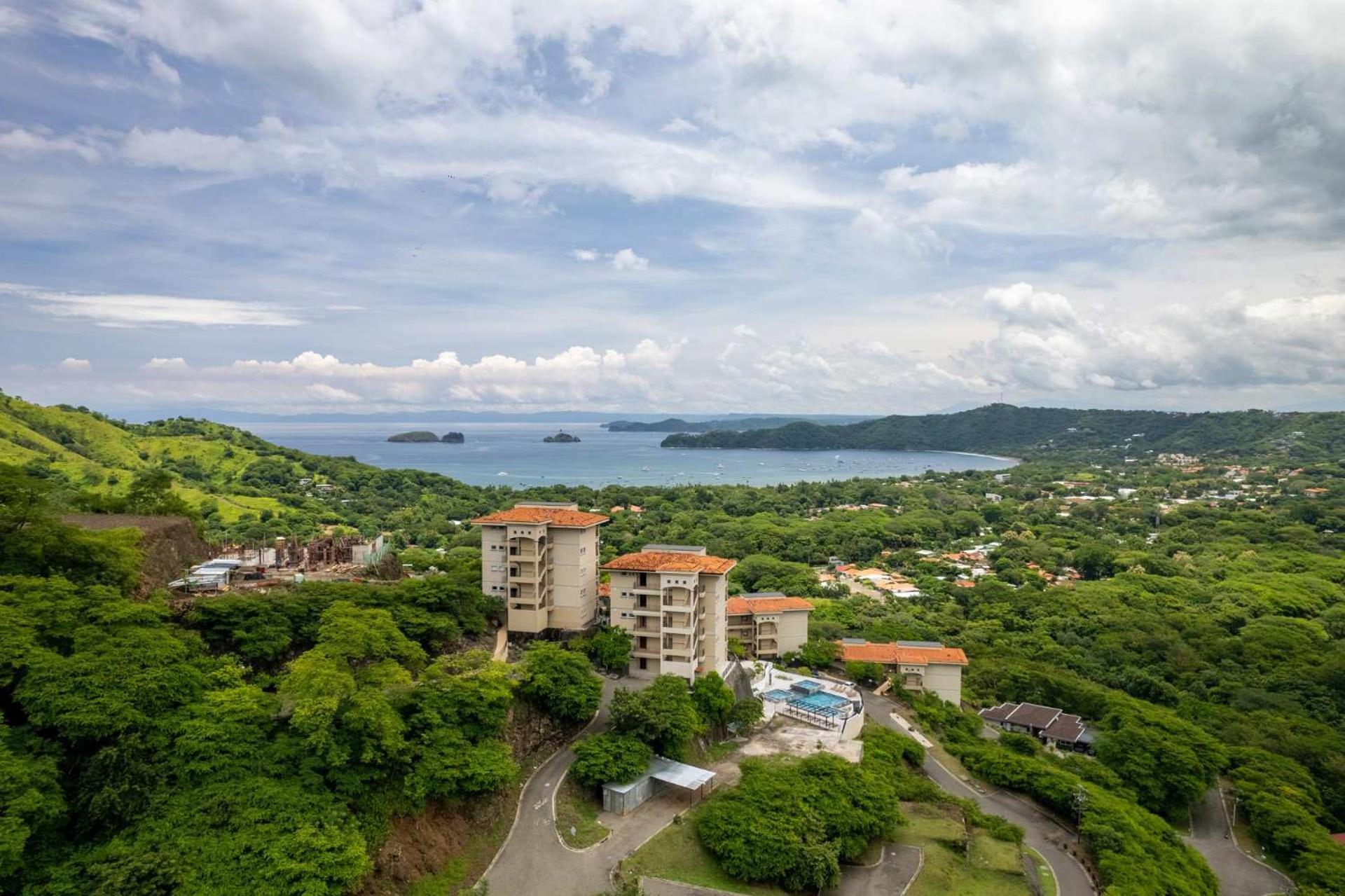 Segovia E301 Coco Gorgeous 3-BD Ocean-View Condo