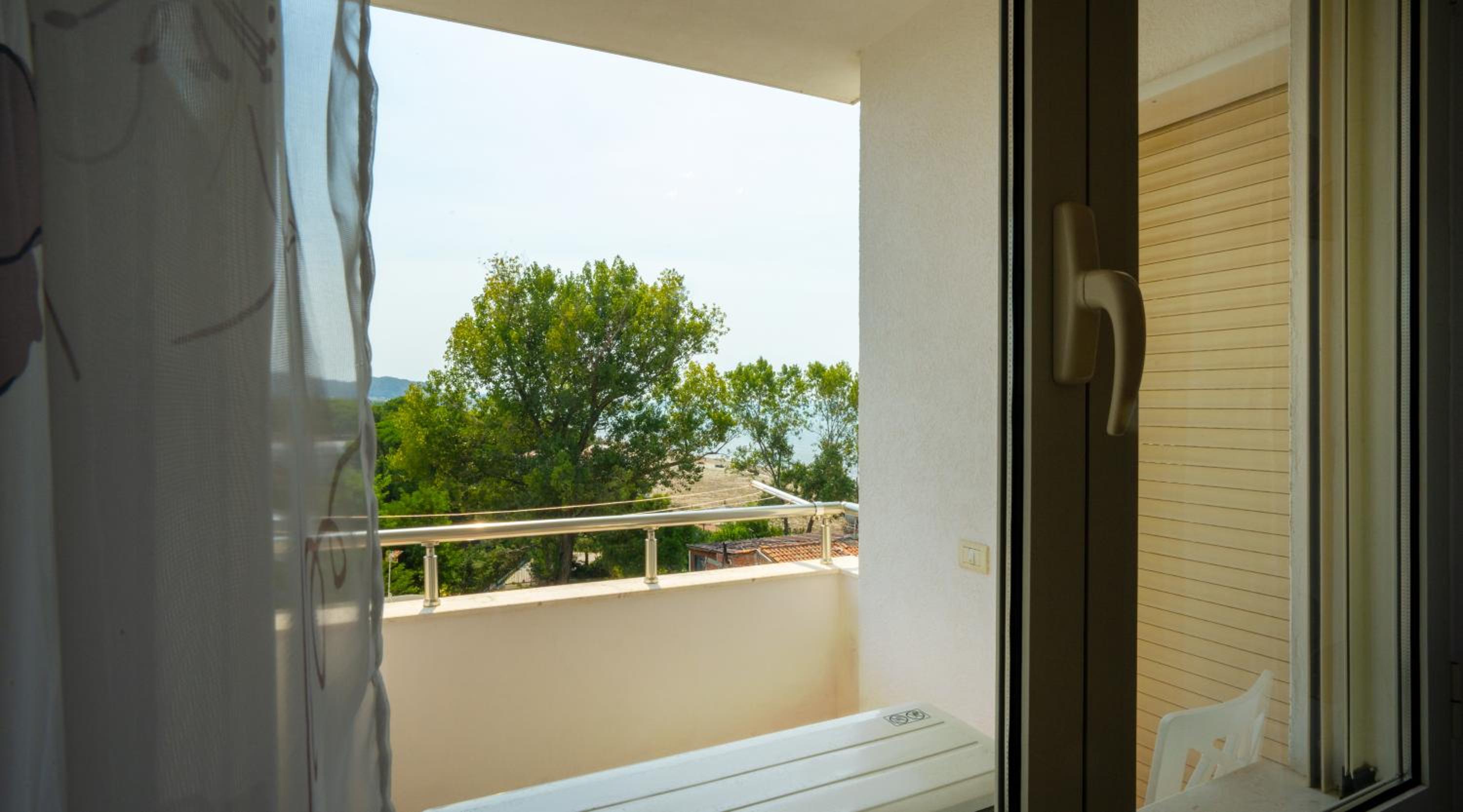 Albora's Seaside Apartment