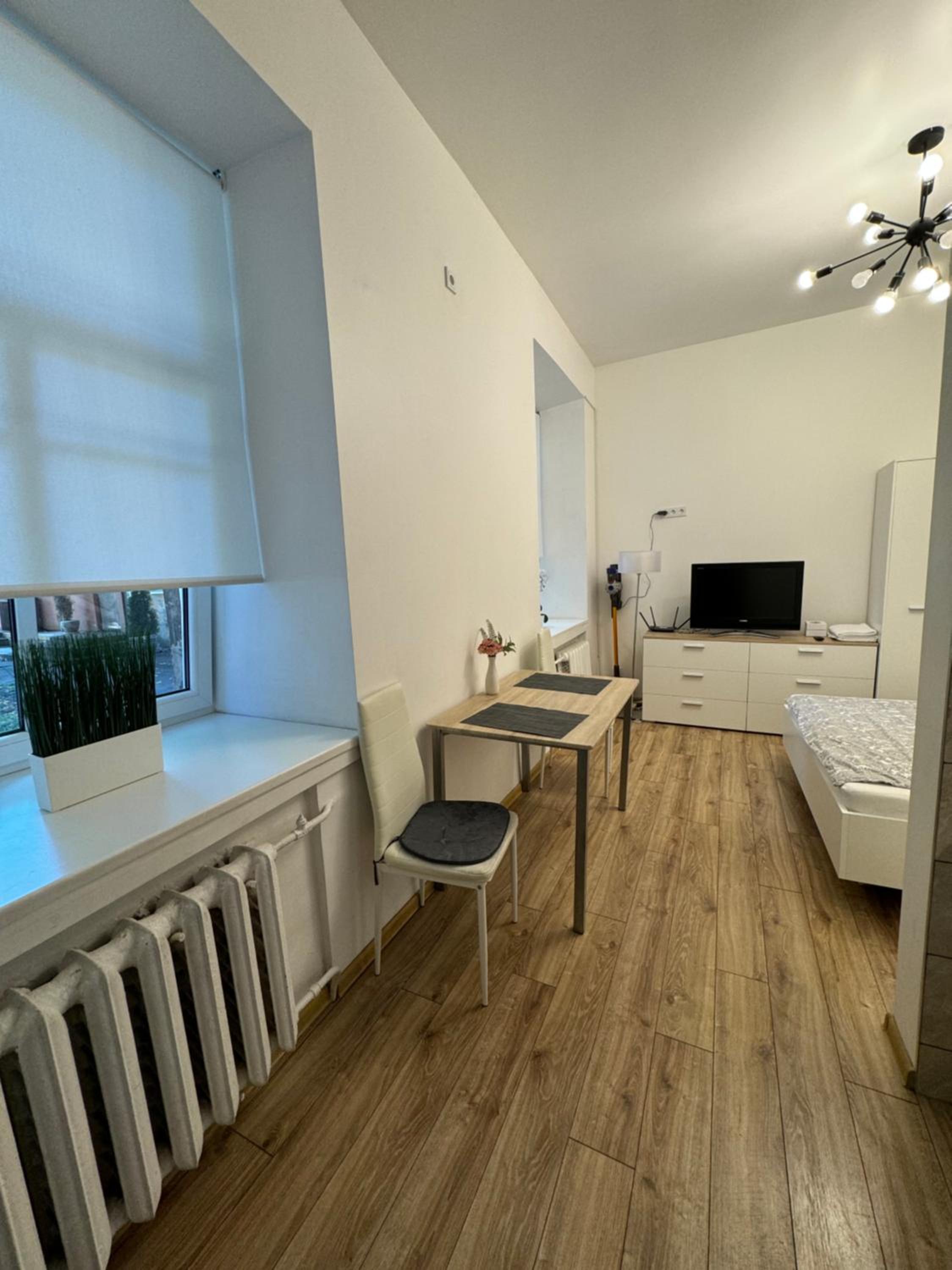 Stylish & Bright Old Town Getaway - Near Everything view 4