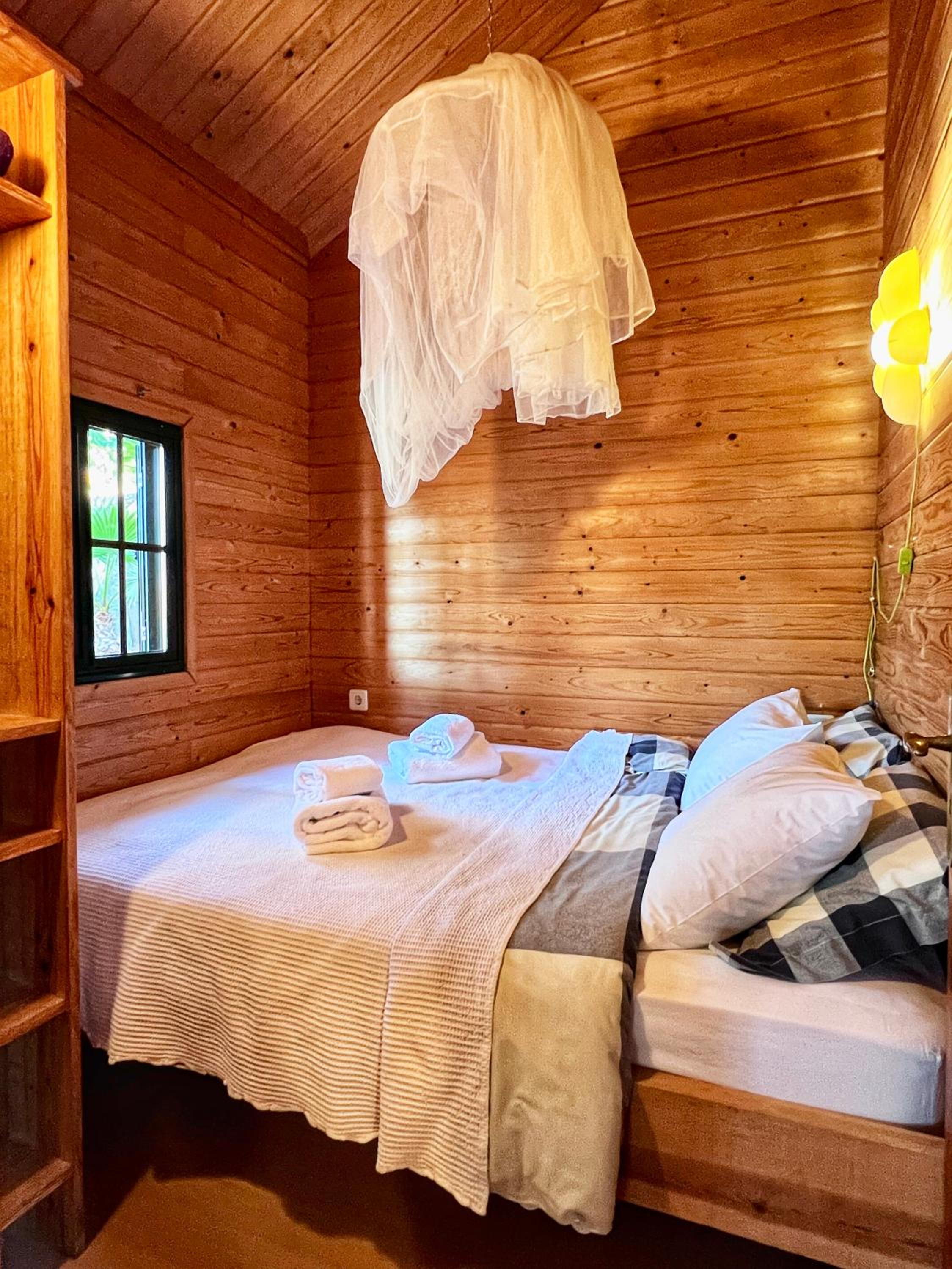 Redondo Lodges
