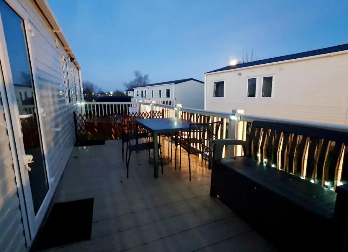 15 Kestrel Close Hot Tub Retreat view 3