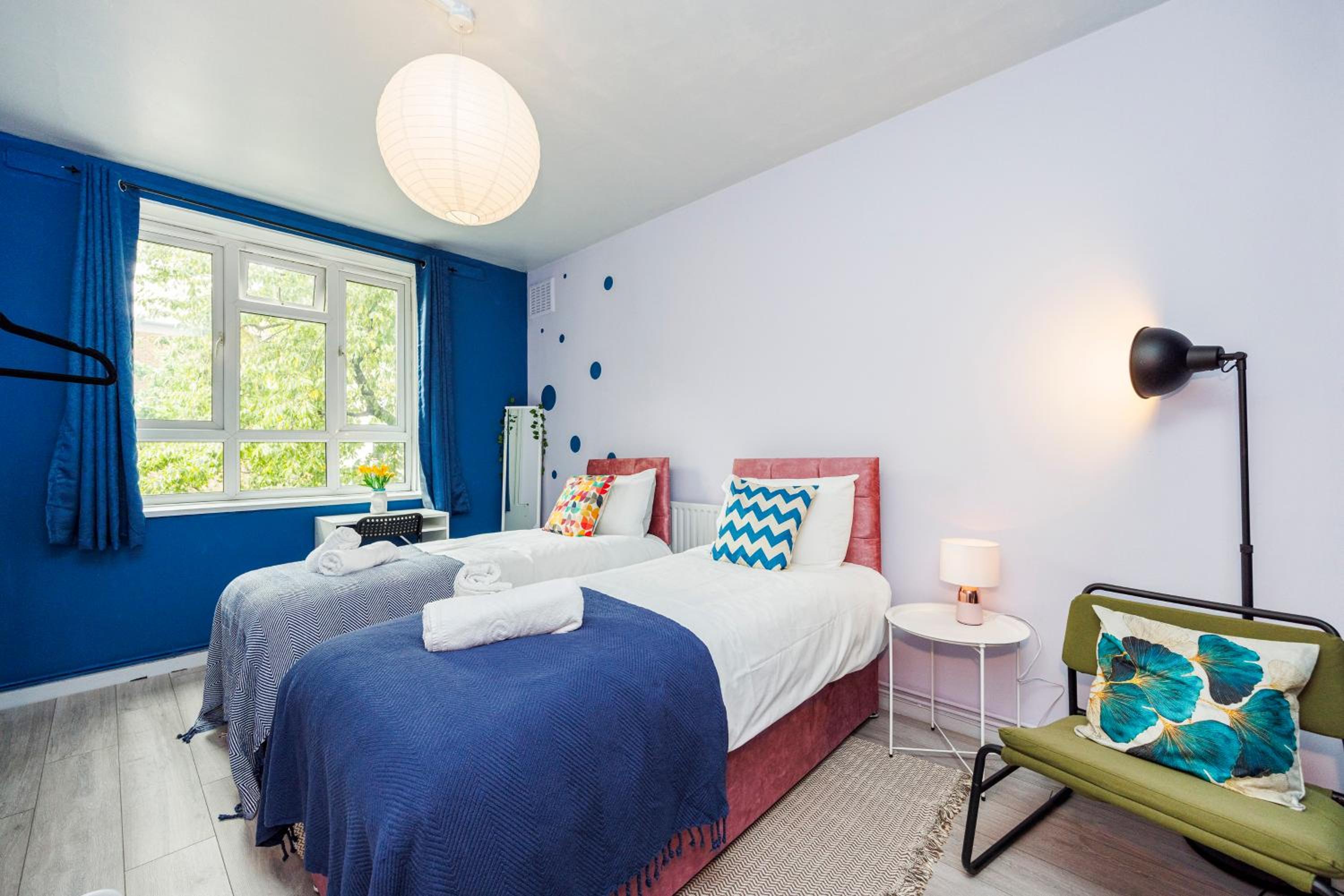 Chic 2-Bedroom Apartment with Balcony & Patio - Minutes from Stratford & Victoria Park - Holiday Special Offer!