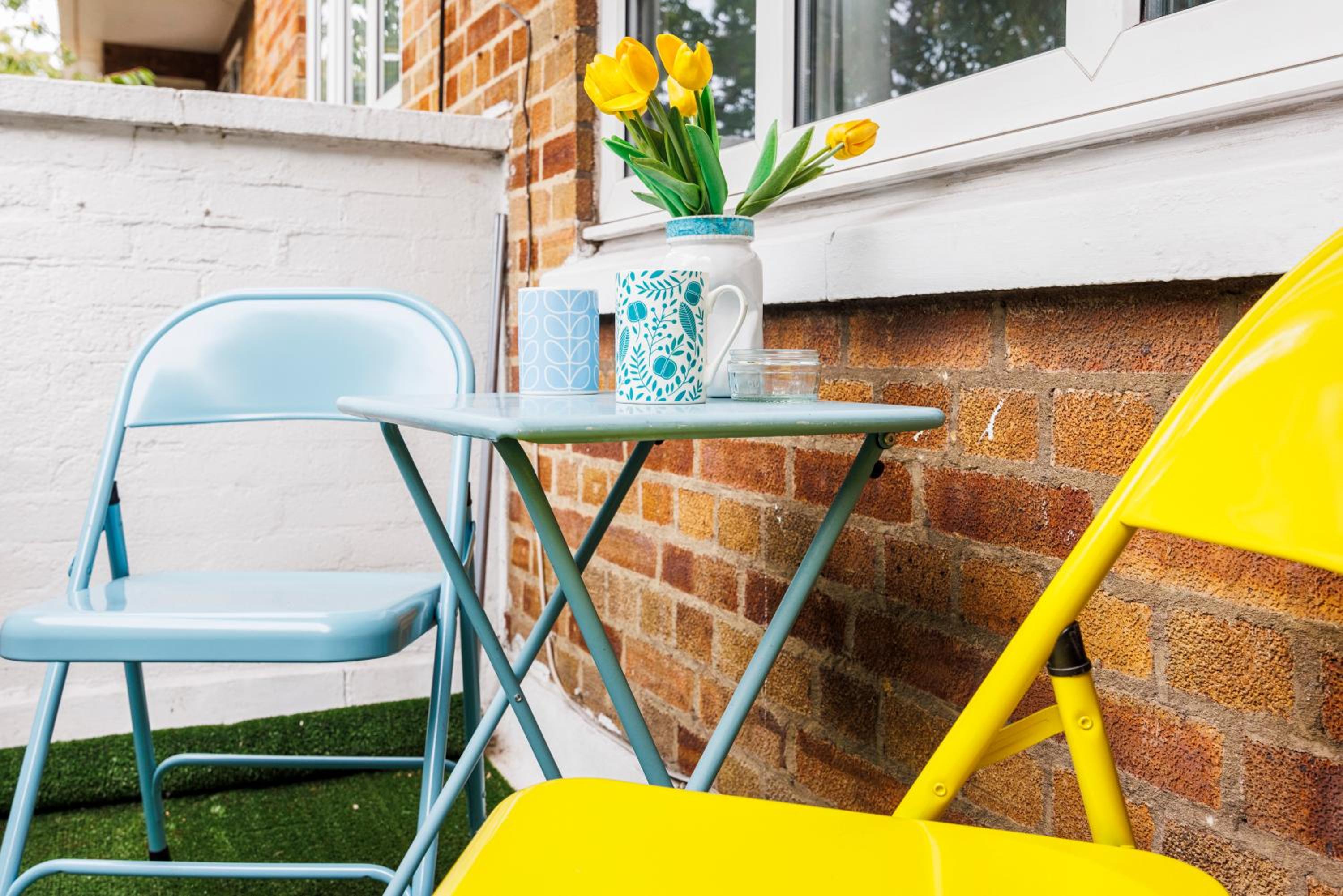 Chic 2-Bedroom Apartment with Balcony & Patio - Minutes from Stratford & Victoria Park - Holiday Special Offer!