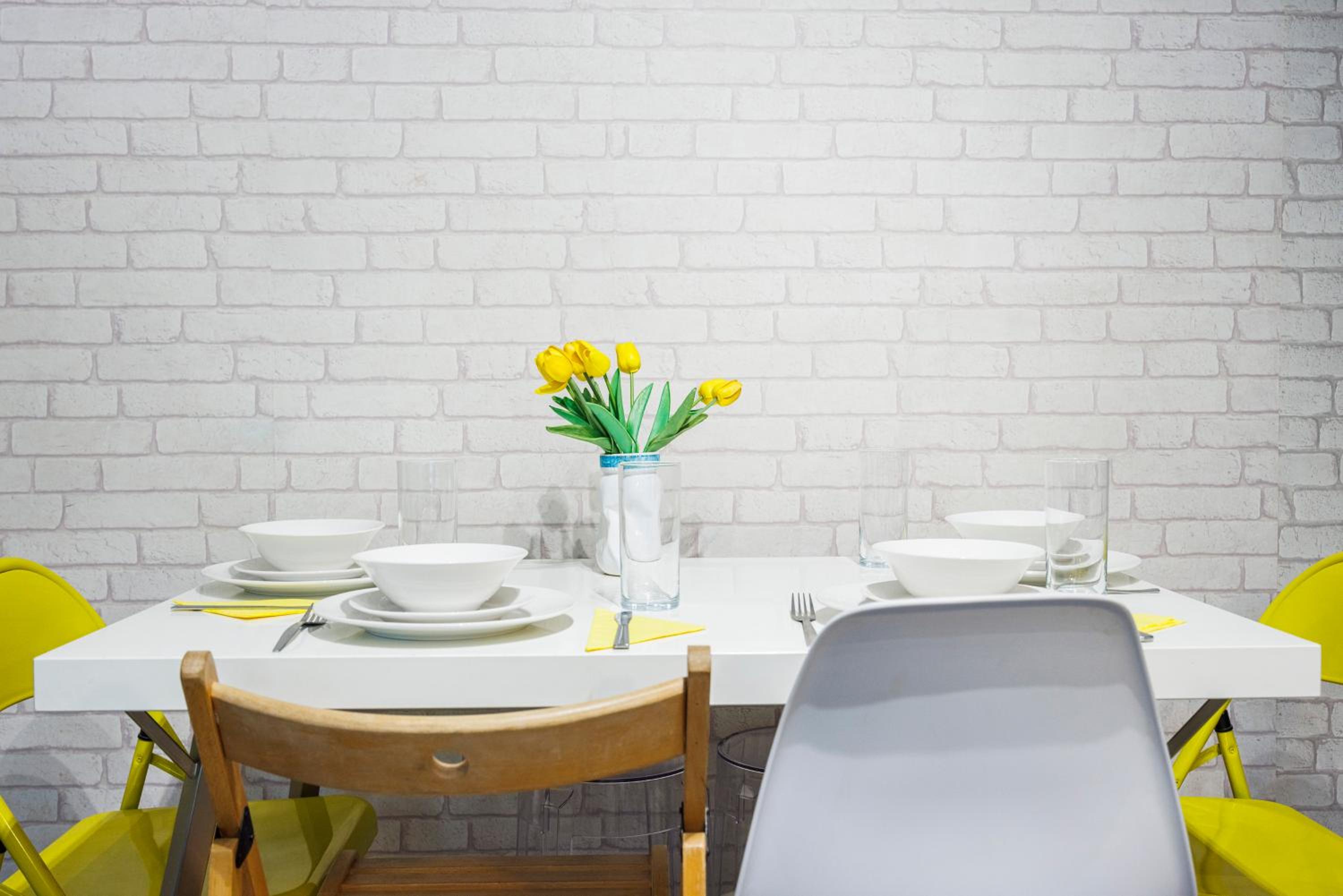 Chic 2-Bedroom Apartment with Balcony & Patio - Minutes from Stratford & Victoria Park - Holiday Special Offer!
