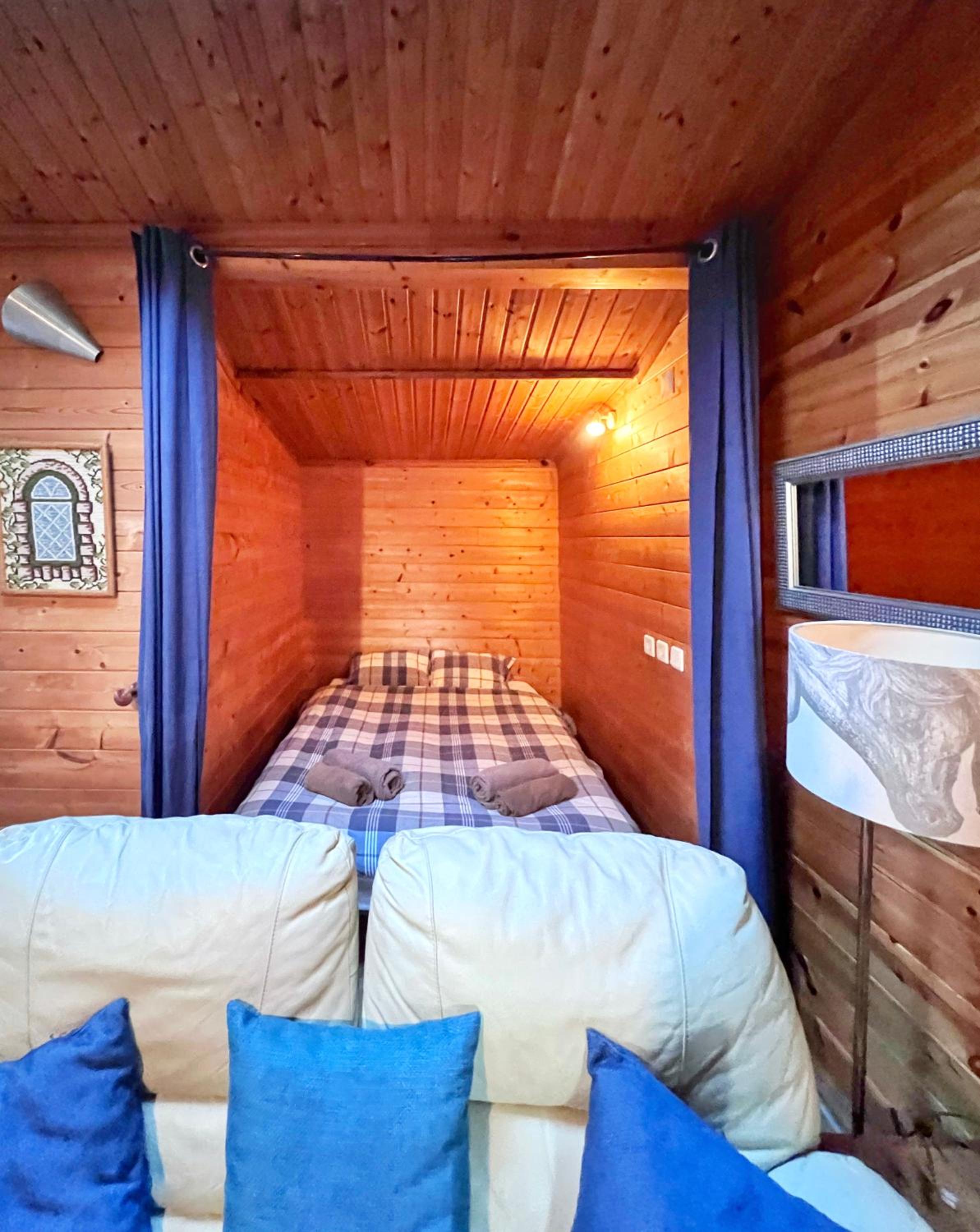 Redondo Lodges